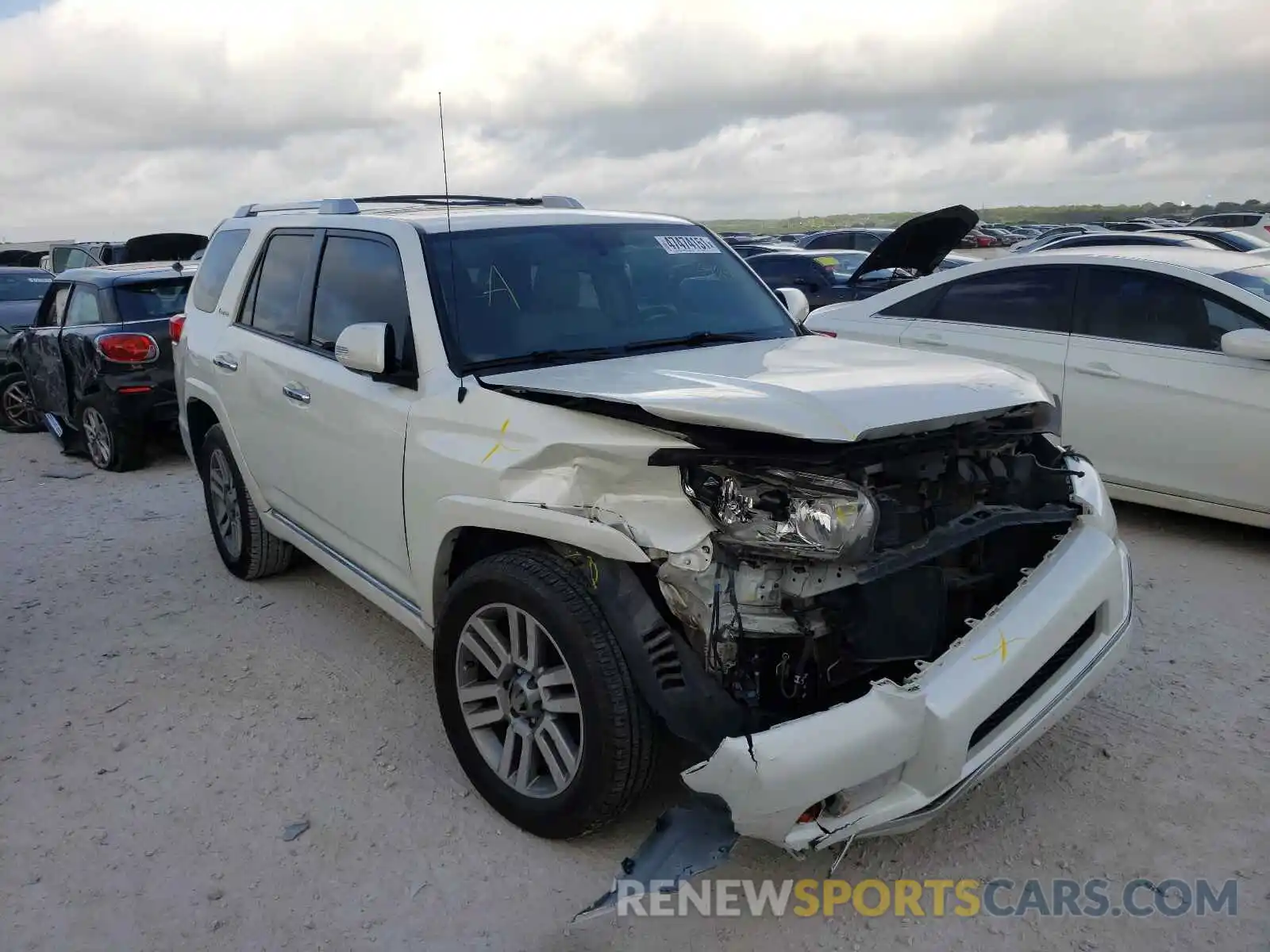 1 Photograph of a damaged car JTEZU5JR0B5032731 TOYOTA 4RUNNER 2019