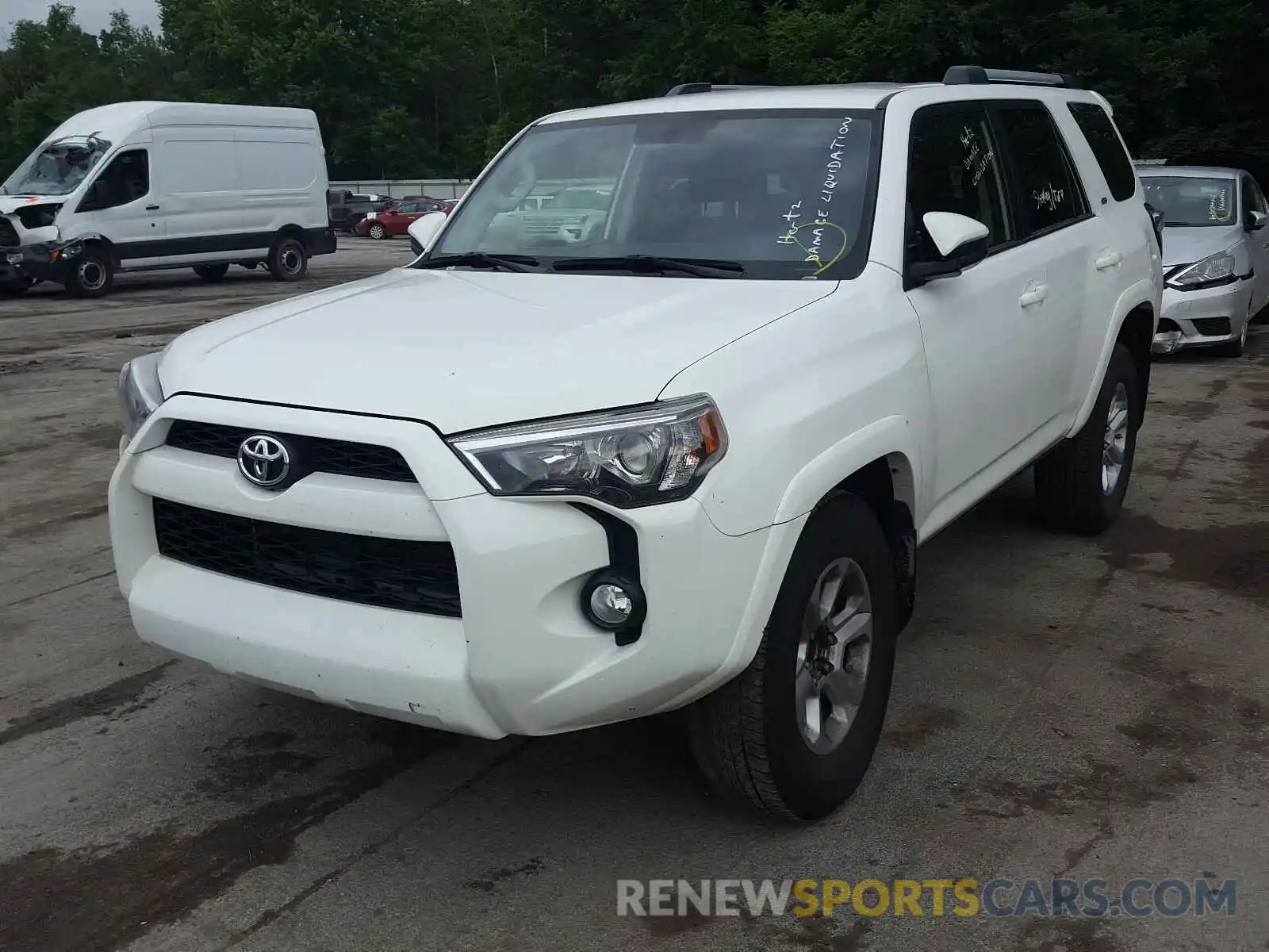 2 Photograph of a damaged car JTEZU5JR0K5195623 TOYOTA 4RUNNER 2019