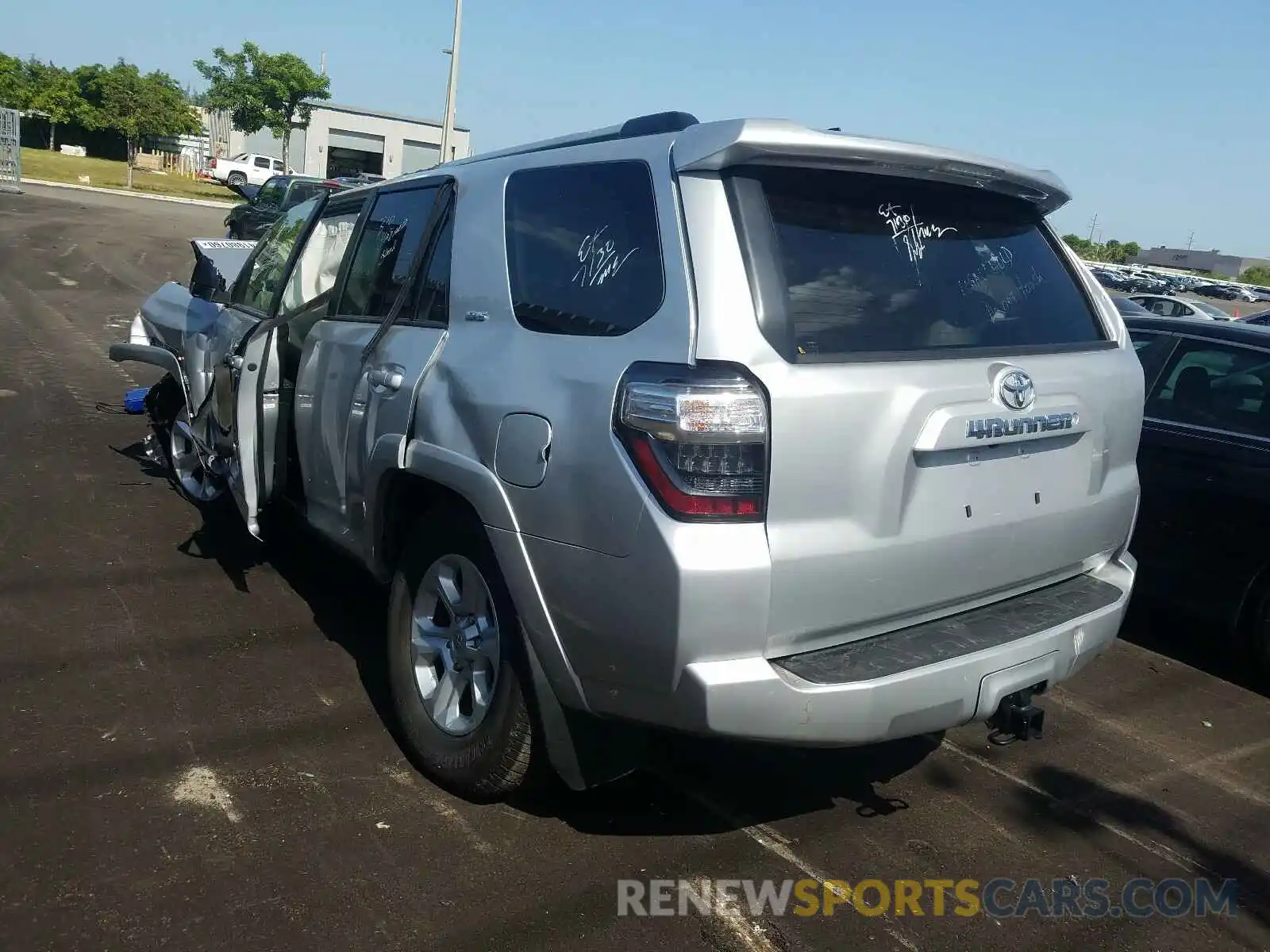 3 Photograph of a damaged car JTEZU5JR0K5196786 TOYOTA 4RUNNER 2019