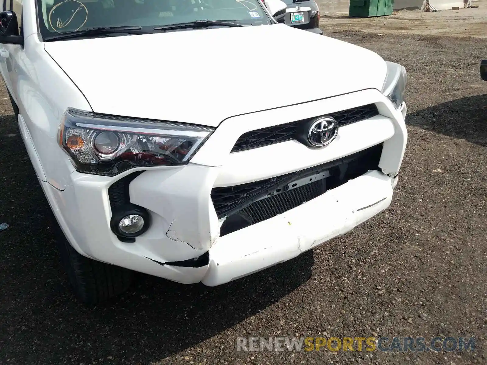 9 Photograph of a damaged car JTEZU5JR0K5197033 TOYOTA 4RUNNER 2019