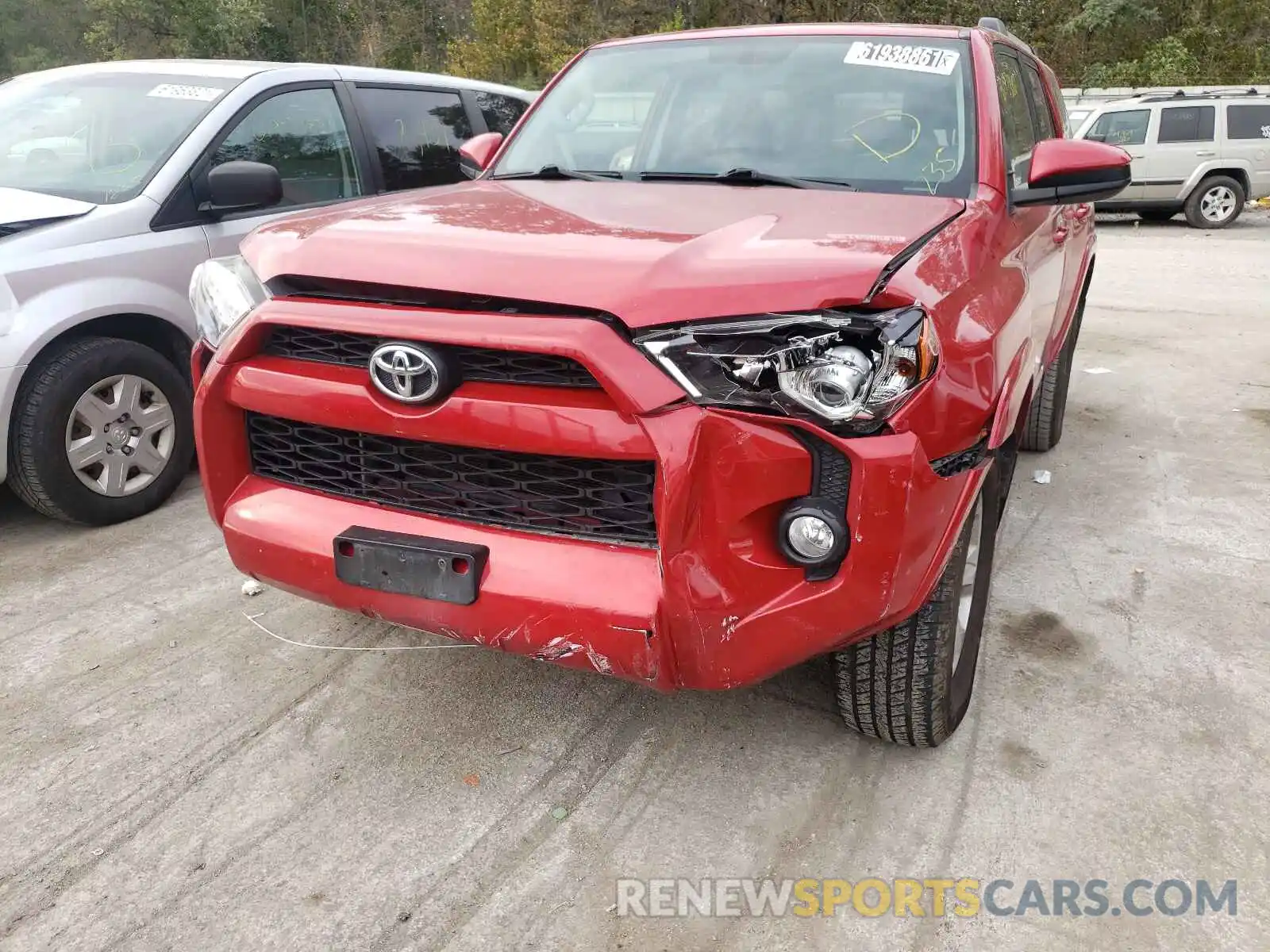 9 Photograph of a damaged car JTEZU5JR0K5197257 TOYOTA 4RUNNER 2019