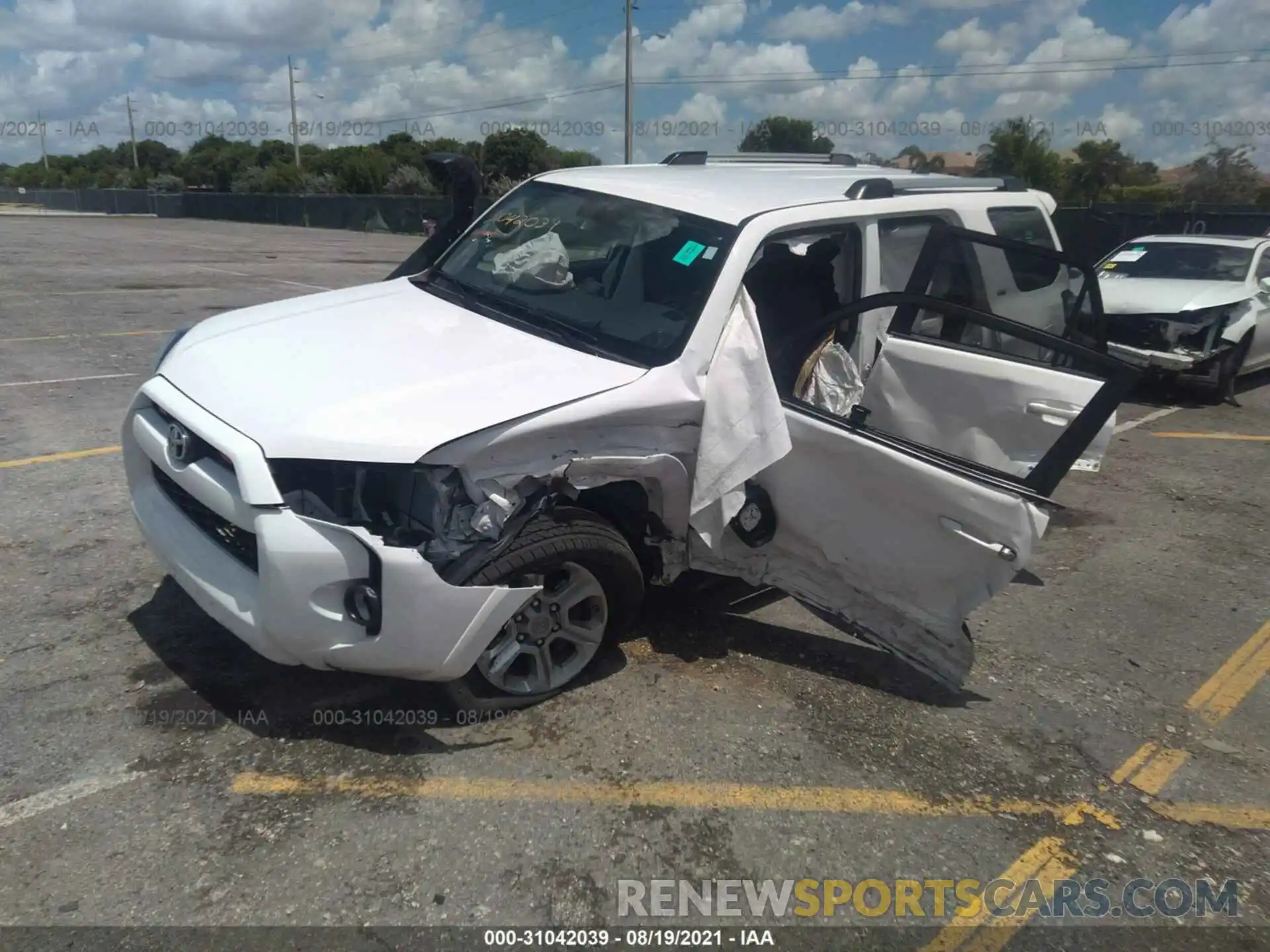 2 Photograph of a damaged car JTEZU5JR0K5198652 TOYOTA 4RUNNER 2019