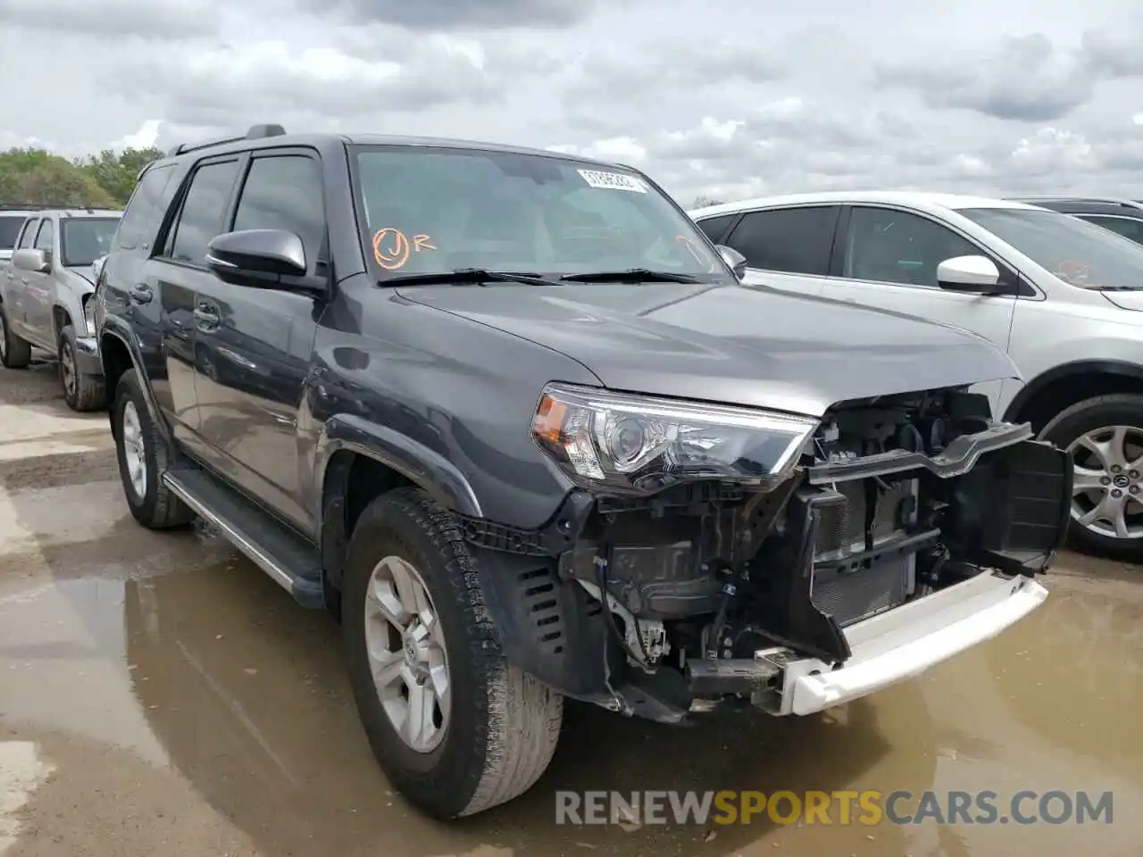 1 Photograph of a damaged car JTEZU5JR0K5198845 TOYOTA 4RUNNER 2019