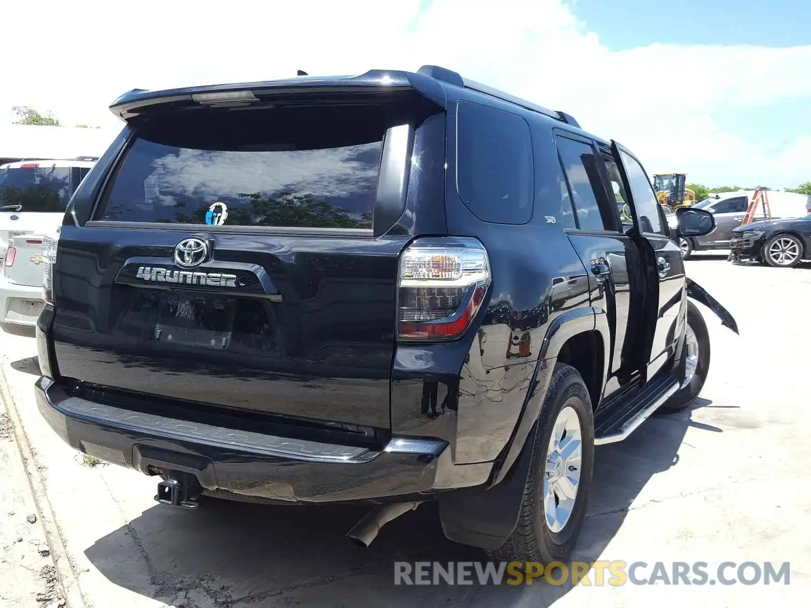 4 Фотография поврежденного автомобиля JTEZU5JR0K5200271 TOYOTA 4RUNNER 2019