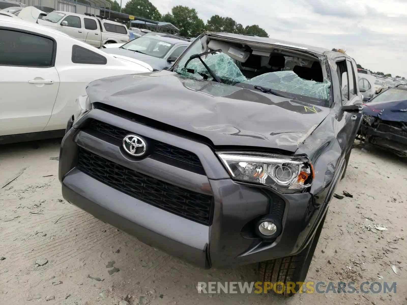 2 Photograph of a damaged car JTEZU5JR0K5200948 TOYOTA 4RUNNER 2019