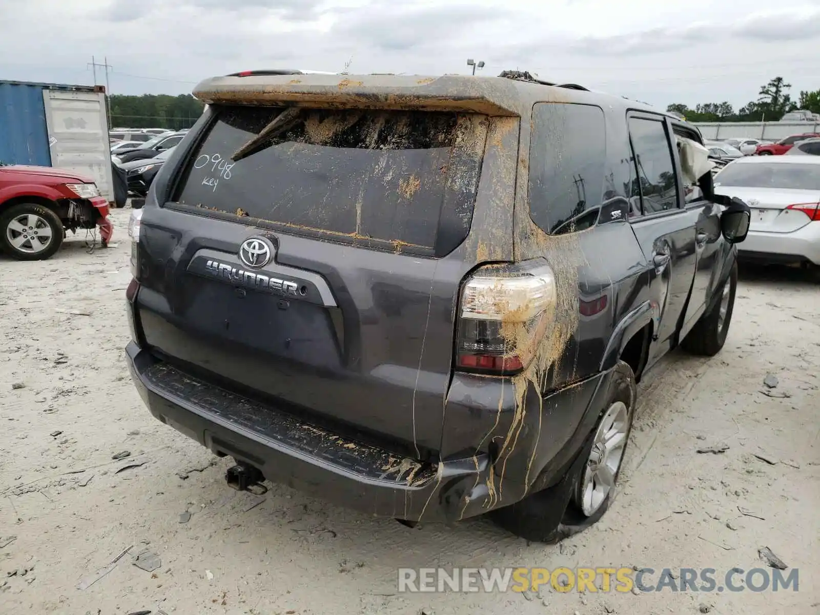 4 Photograph of a damaged car JTEZU5JR0K5200948 TOYOTA 4RUNNER 2019