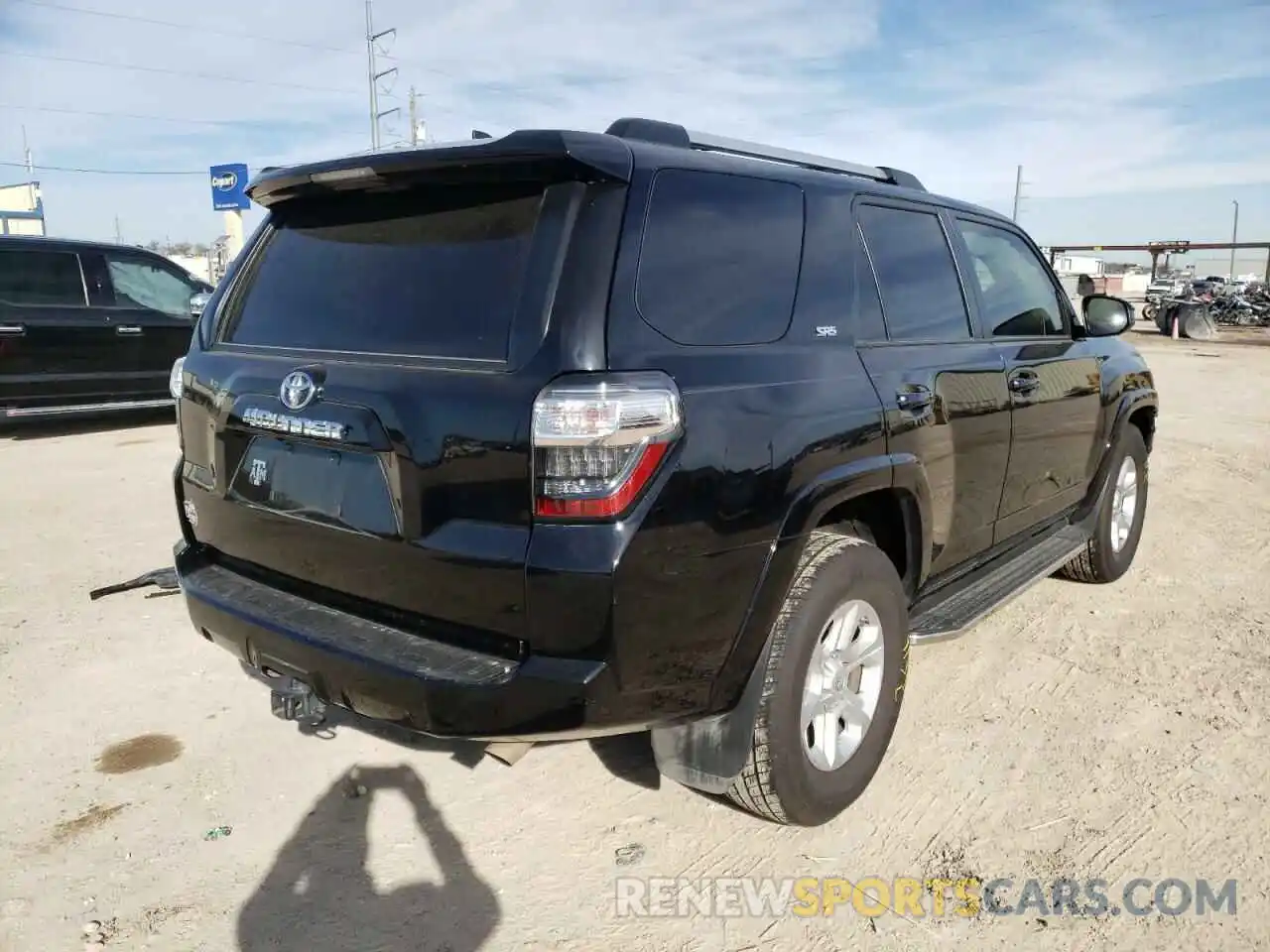 4 Photograph of a damaged car JTEZU5JR0K5203087 TOYOTA 4RUNNER 2019