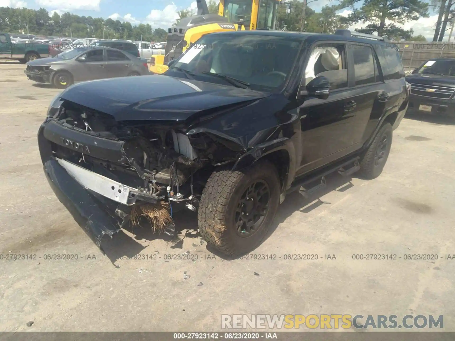 2 Photograph of a damaged car JTEZU5JR0K5204658 TOYOTA 4RUNNER 2019