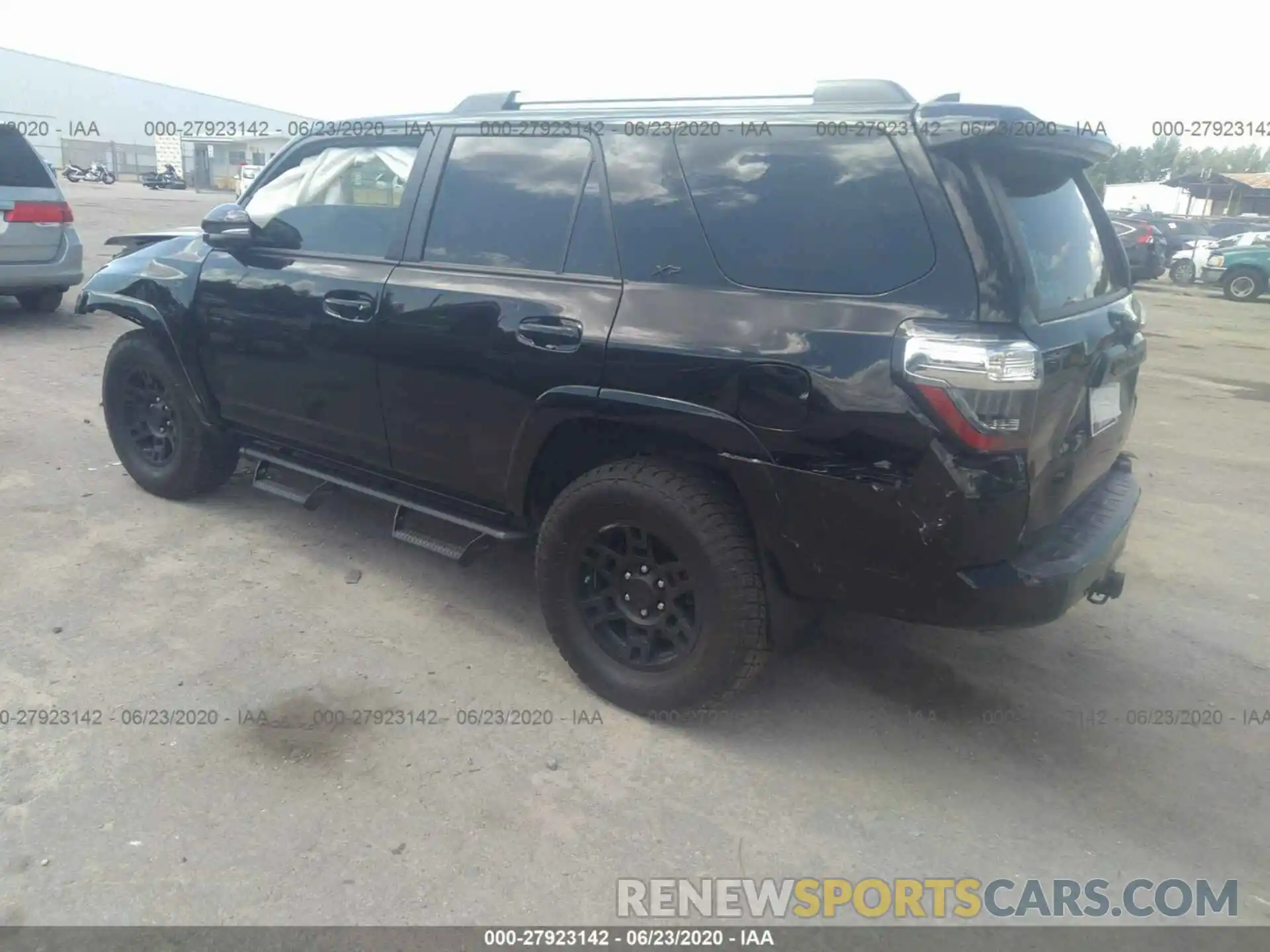 3 Photograph of a damaged car JTEZU5JR0K5204658 TOYOTA 4RUNNER 2019