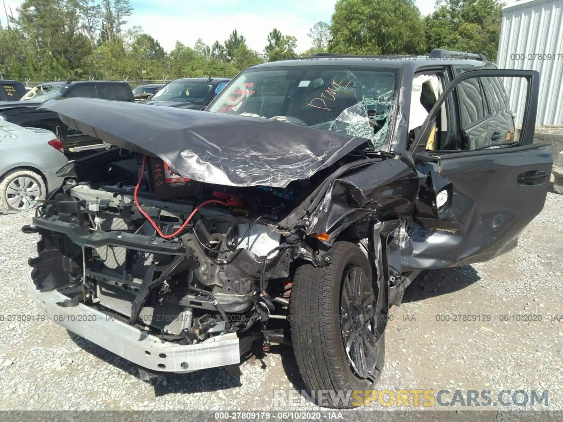 6 Photograph of a damaged car JTEZU5JR0K5208337 TOYOTA 4RUNNER 2019