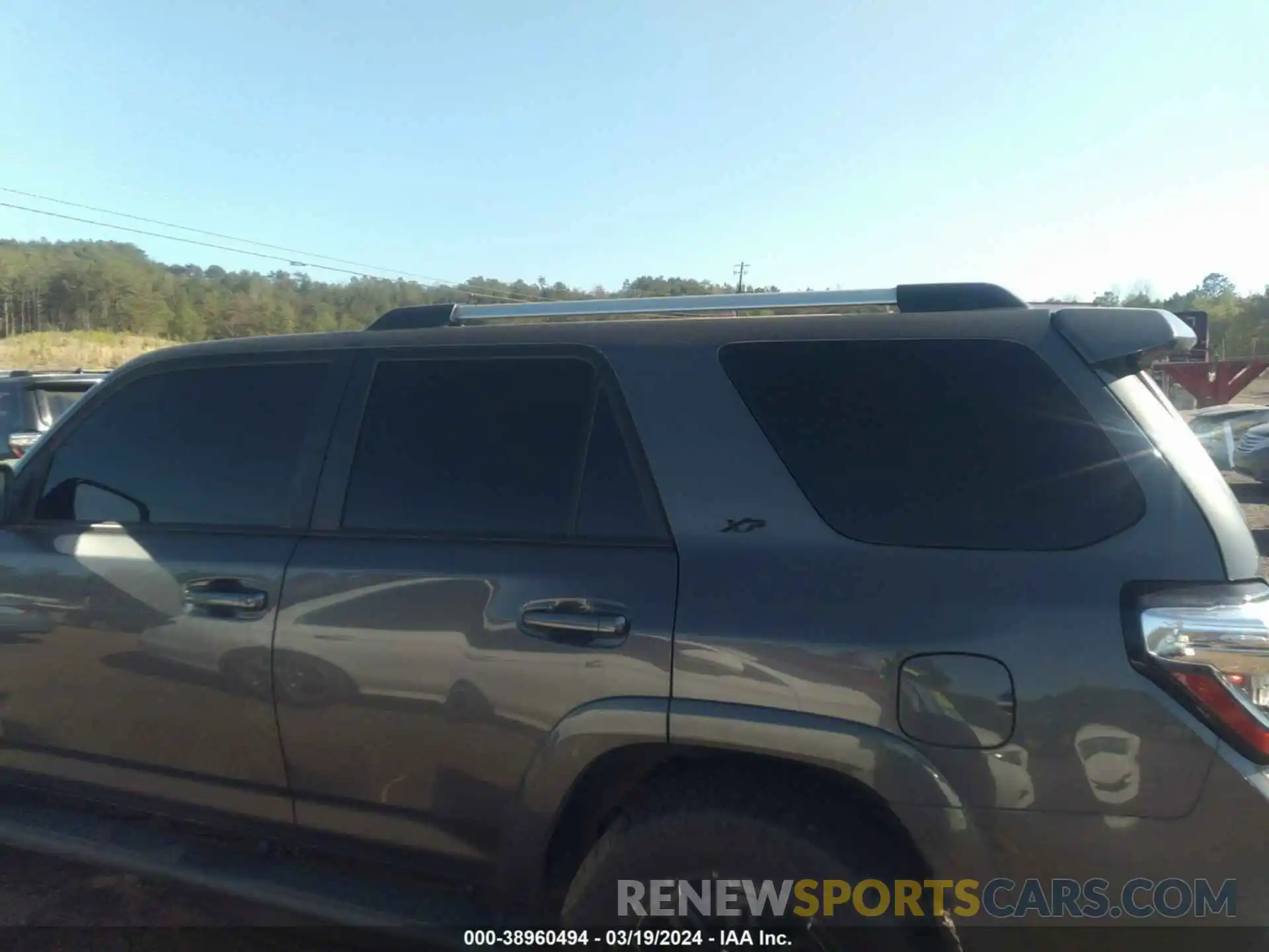 14 Photograph of a damaged car JTEZU5JR0K5211237 TOYOTA 4RUNNER 2019