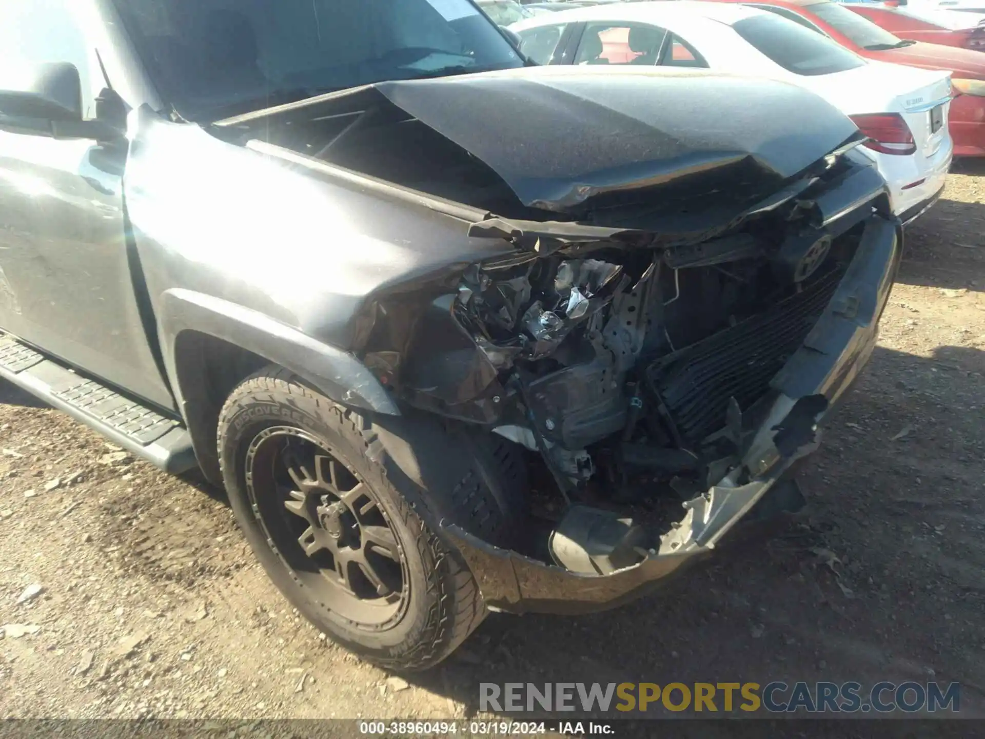 18 Фотография поврежденного автомобиля JTEZU5JR0K5211237 TOYOTA 4RUNNER 2019