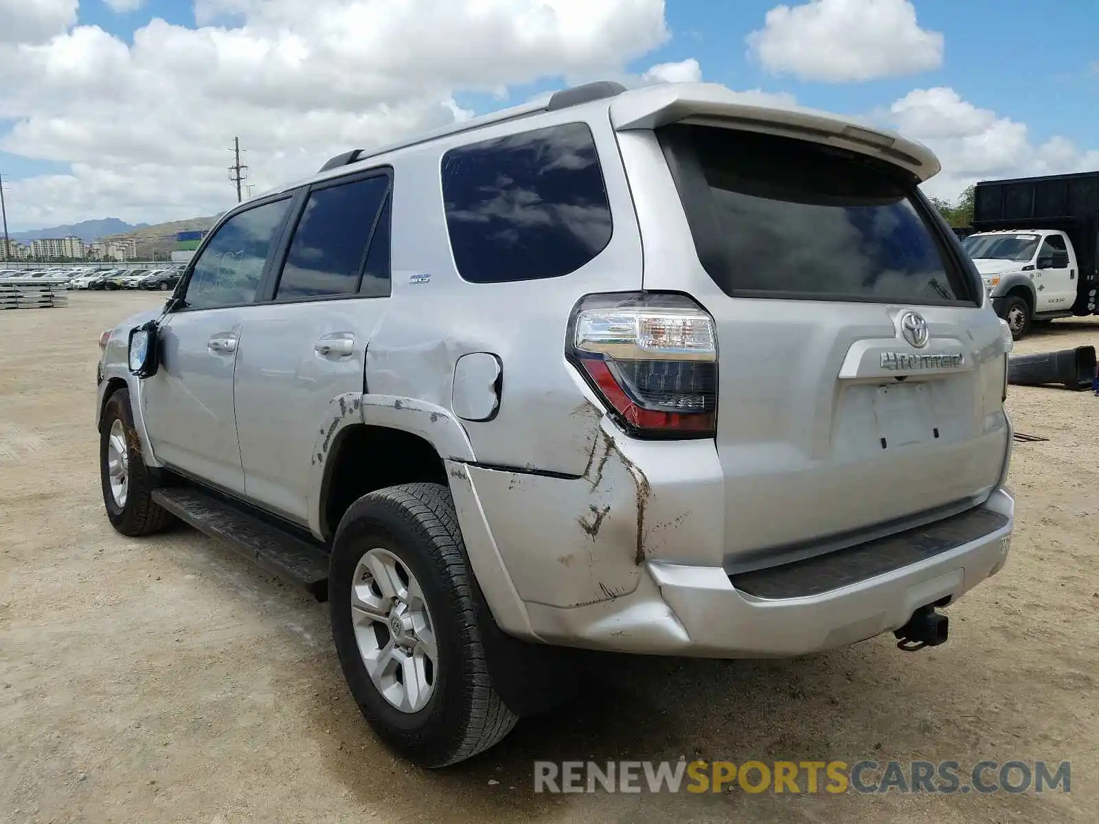 3 Photograph of a damaged car JTEZU5JR0K5211495 TOYOTA 4RUNNER 2019