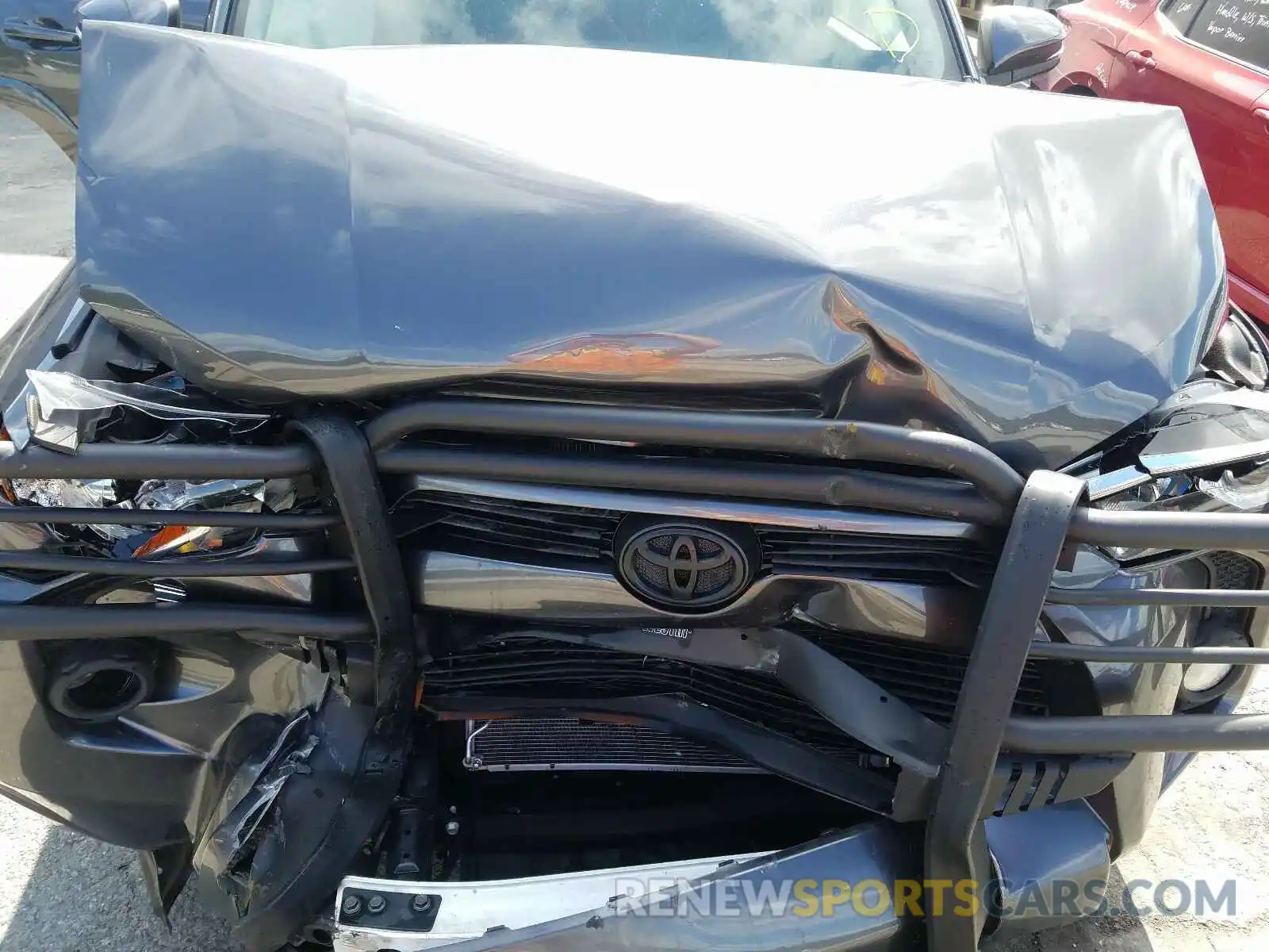 7 Photograph of a damaged car JTEZU5JR0K5212954 TOYOTA 4RUNNER 2019