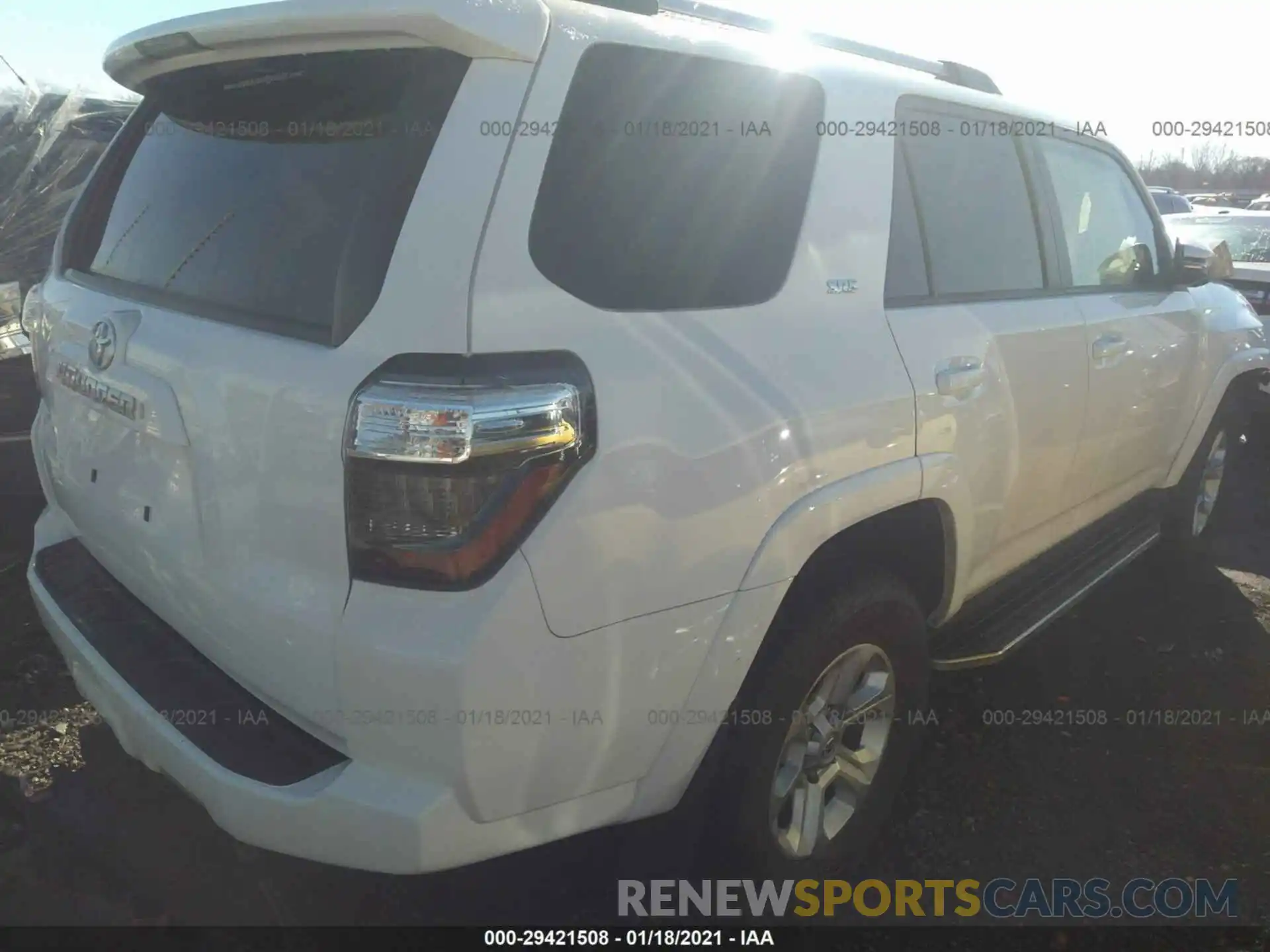 4 Photograph of a damaged car JTEZU5JR0K5212985 TOYOTA 4RUNNER 2019