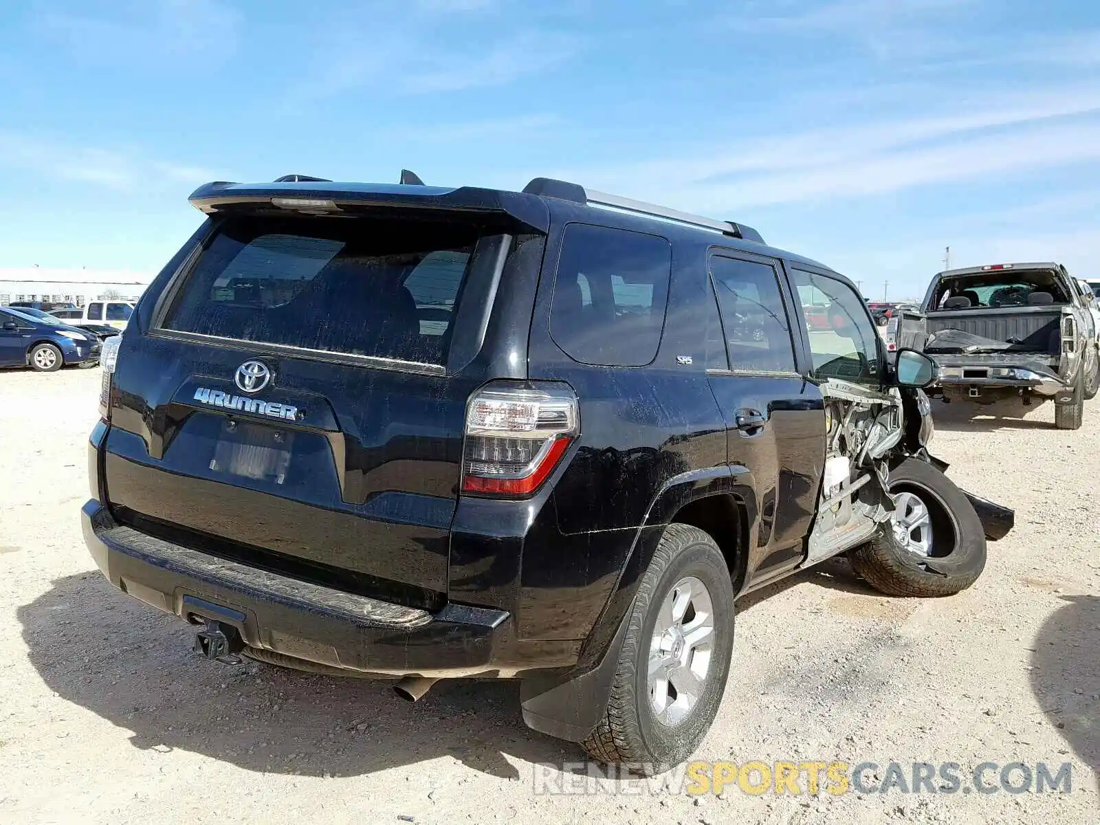 4 Photograph of a damaged car JTEZU5JR1K5192696 TOYOTA 4RUNNER 2019