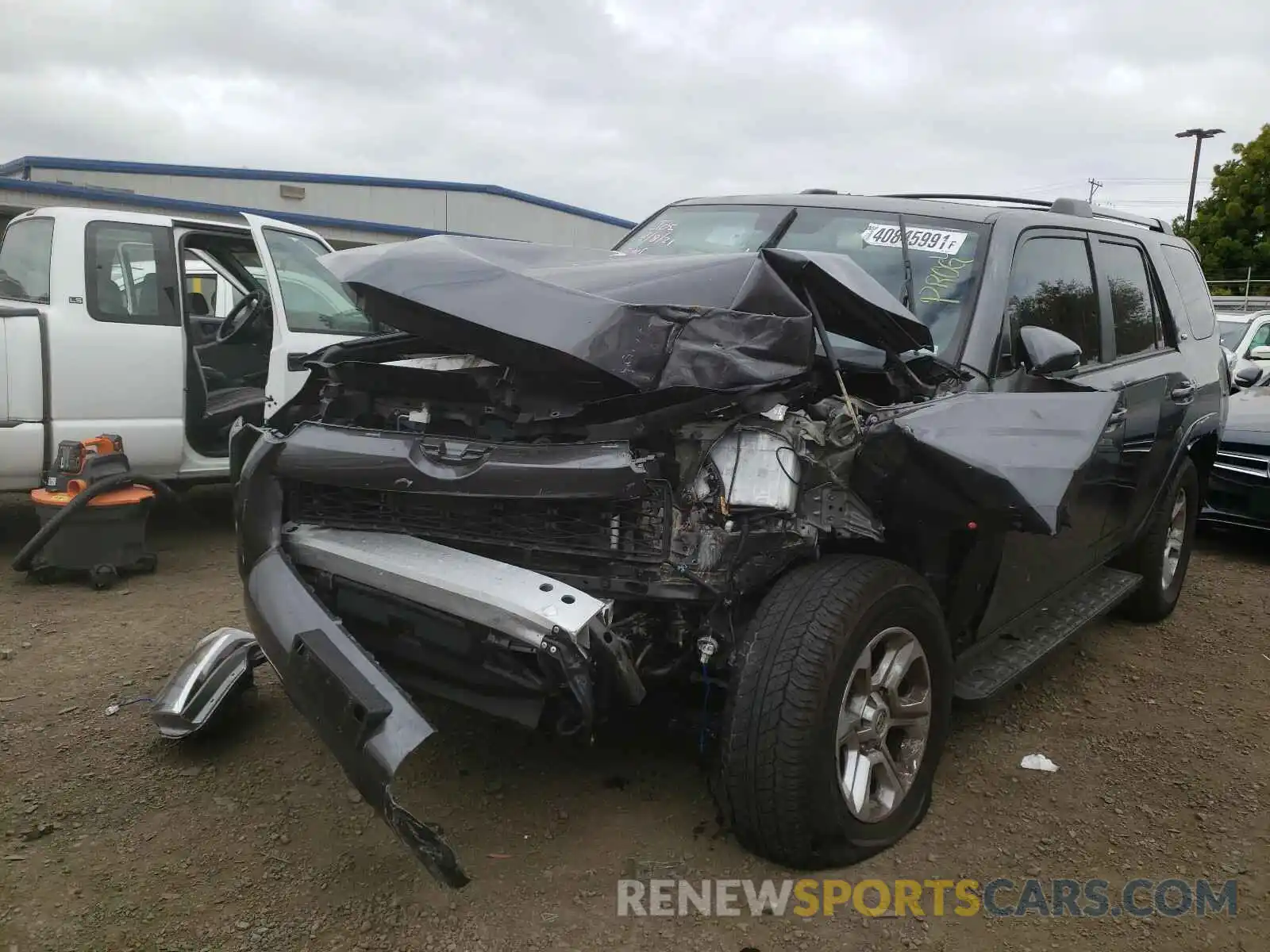 2 Photograph of a damaged car JTEZU5JR1K5195419 TOYOTA 4RUNNER 2019