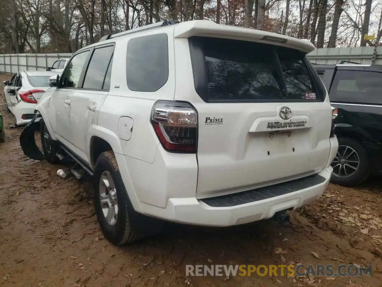 3 Photograph of a damaged car JTEZU5JR1K5196649 TOYOTA 4RUNNER 2019