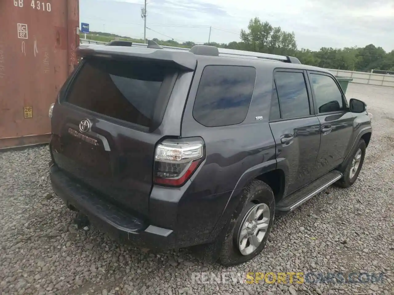 4 Photograph of a damaged car JTEZU5JR1K5200425 TOYOTA 4RUNNER 2019