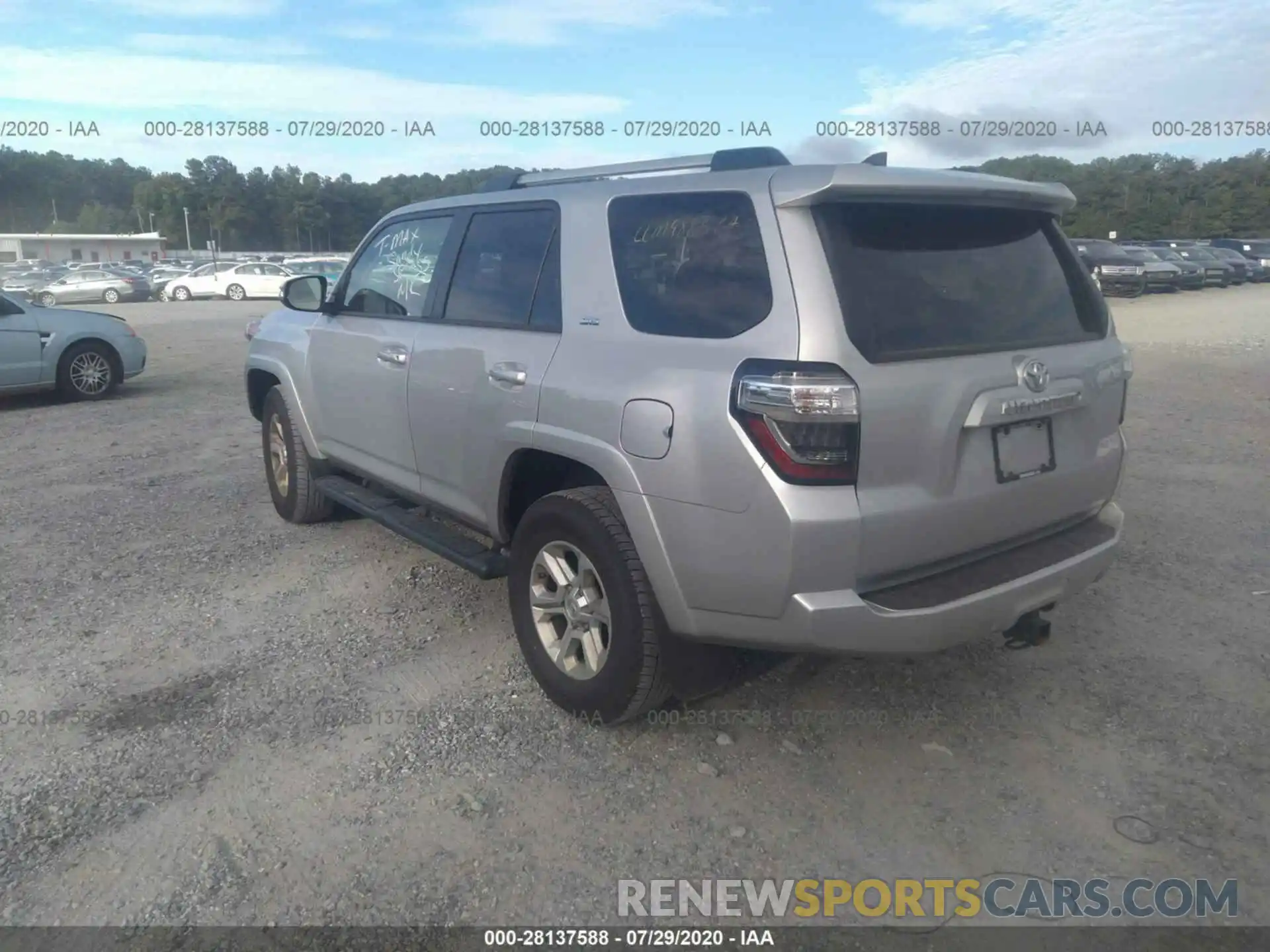 3 Photograph of a damaged car JTEZU5JR1K5200909 TOYOTA 4RUNNER 2019