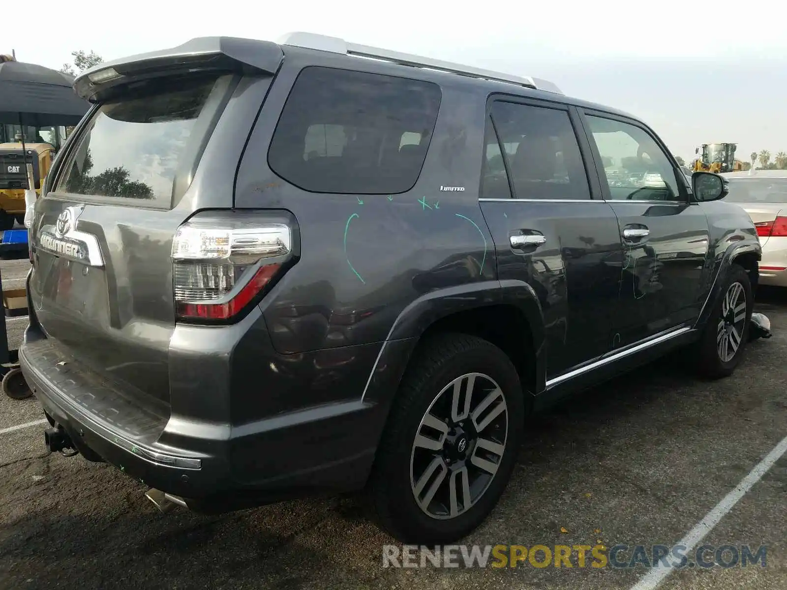 4 Photograph of a damaged car JTEZU5JR1K5201137 TOYOTA 4RUNNER 2019