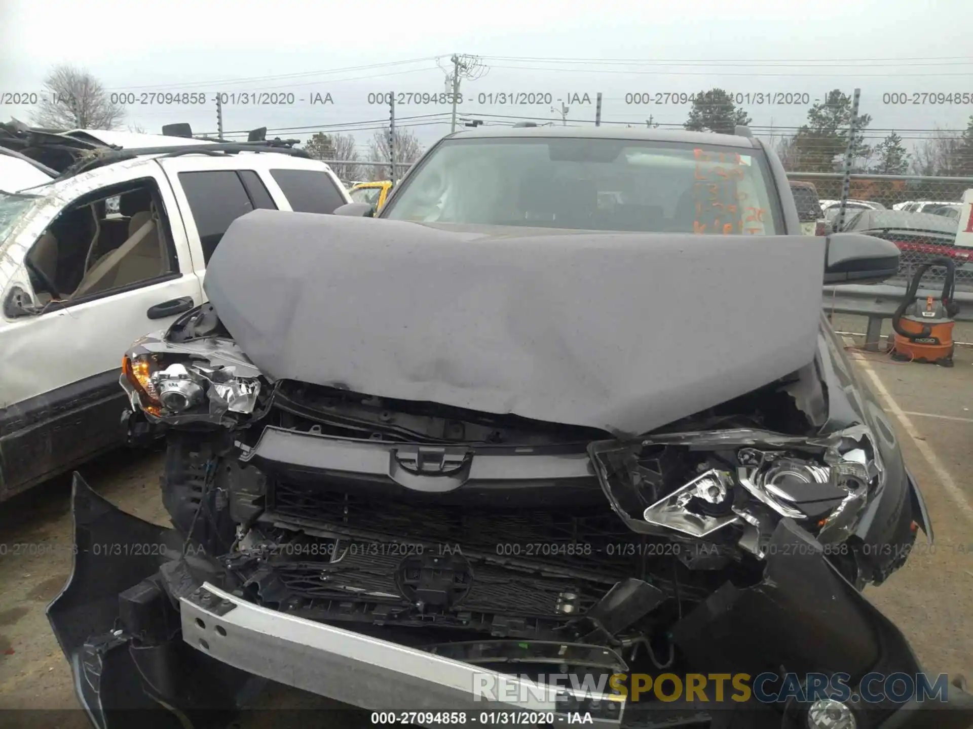 10 Photograph of a damaged car JTEZU5JR1K5201316 TOYOTA 4RUNNER 2019