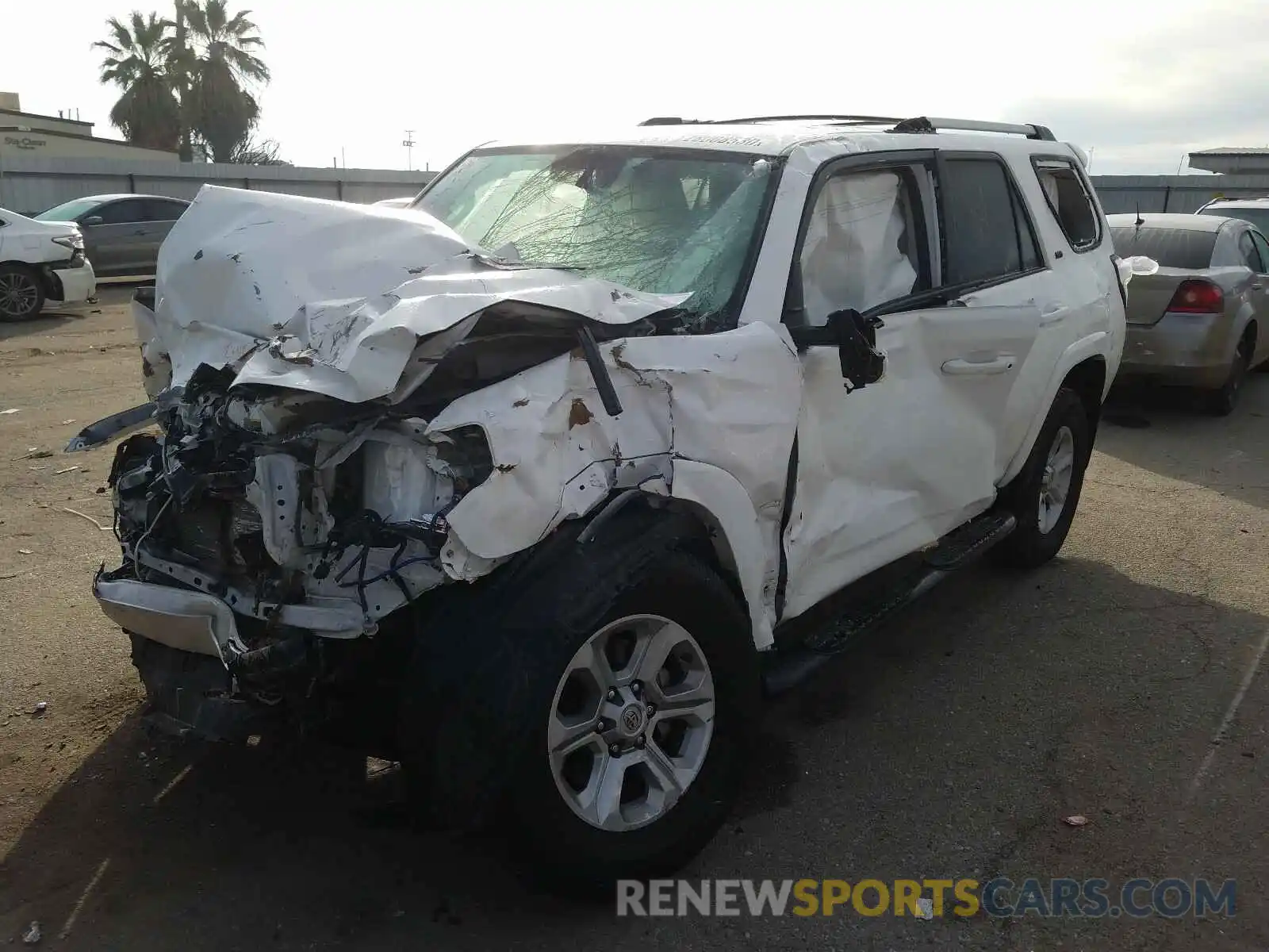 2 Photograph of a damaged car JTEZU5JR1K5205284 TOYOTA 4RUNNER 2019