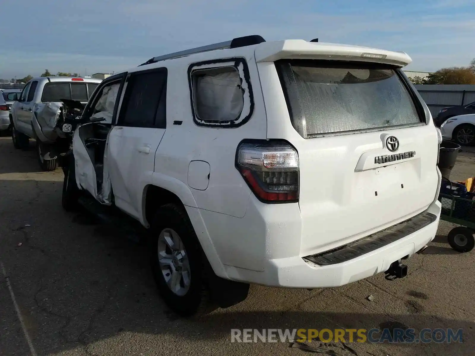 3 Photograph of a damaged car JTEZU5JR1K5205284 TOYOTA 4RUNNER 2019