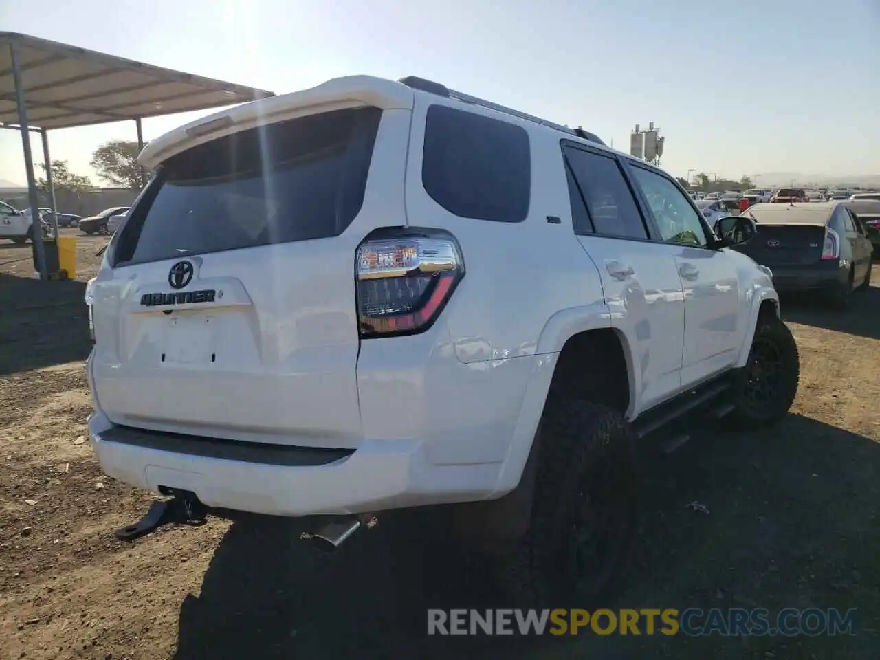 4 Фотография поврежденного автомобиля JTEZU5JR1K5205625 TOYOTA 4RUNNER 2019