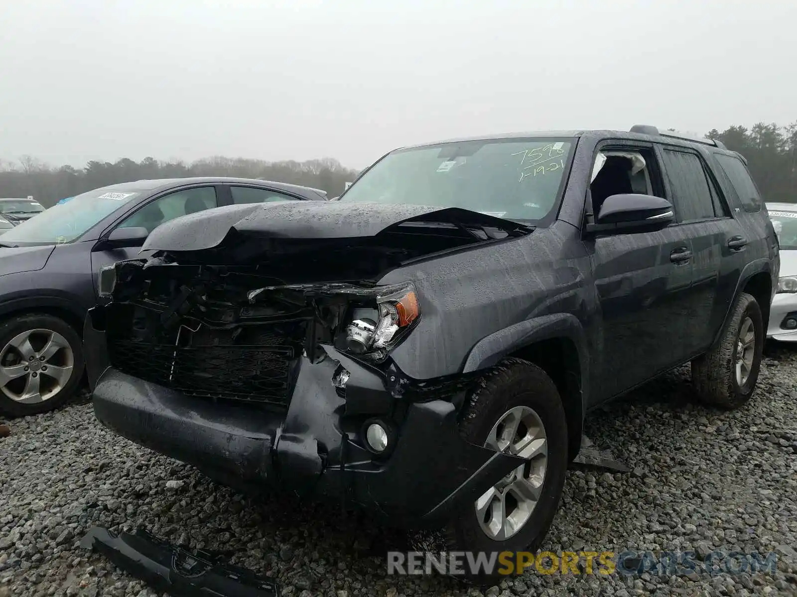 2 Photograph of a damaged car JTEZU5JR1K5207598 TOYOTA 4RUNNER 2019