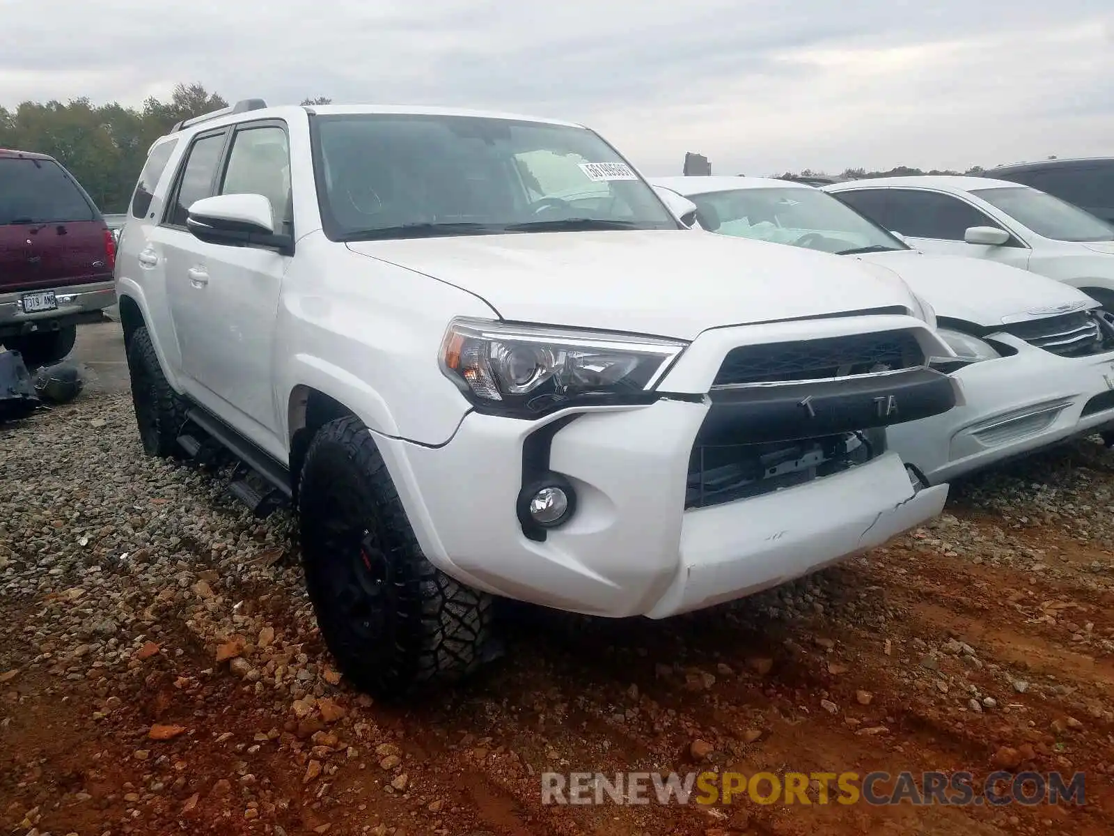 1 Photograph of a damaged car JTEZU5JR1K5208928 TOYOTA 4RUNNER 2019