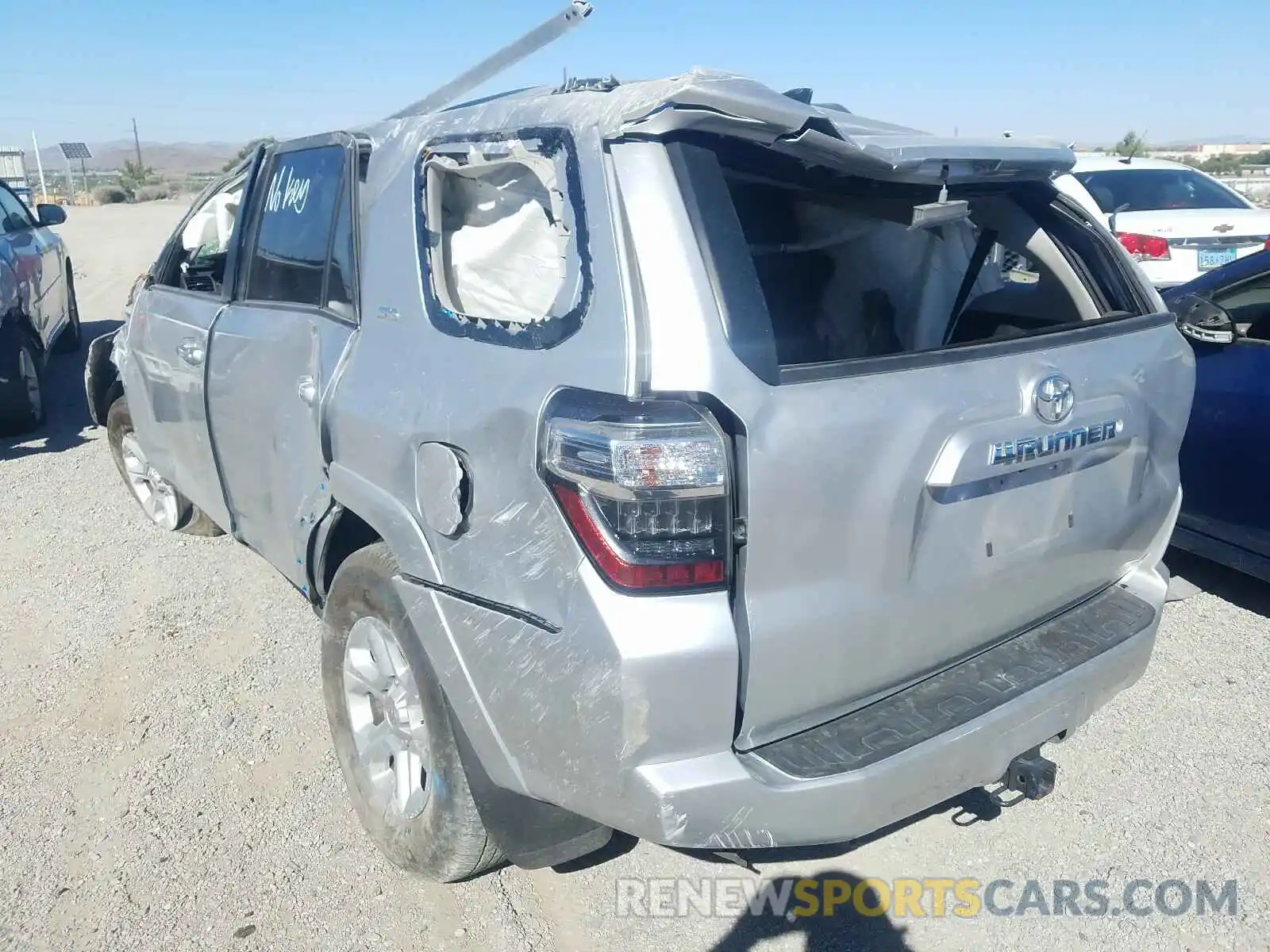 3 Photograph of a damaged car JTEZU5JR2K5193534 TOYOTA 4RUNNER 2019