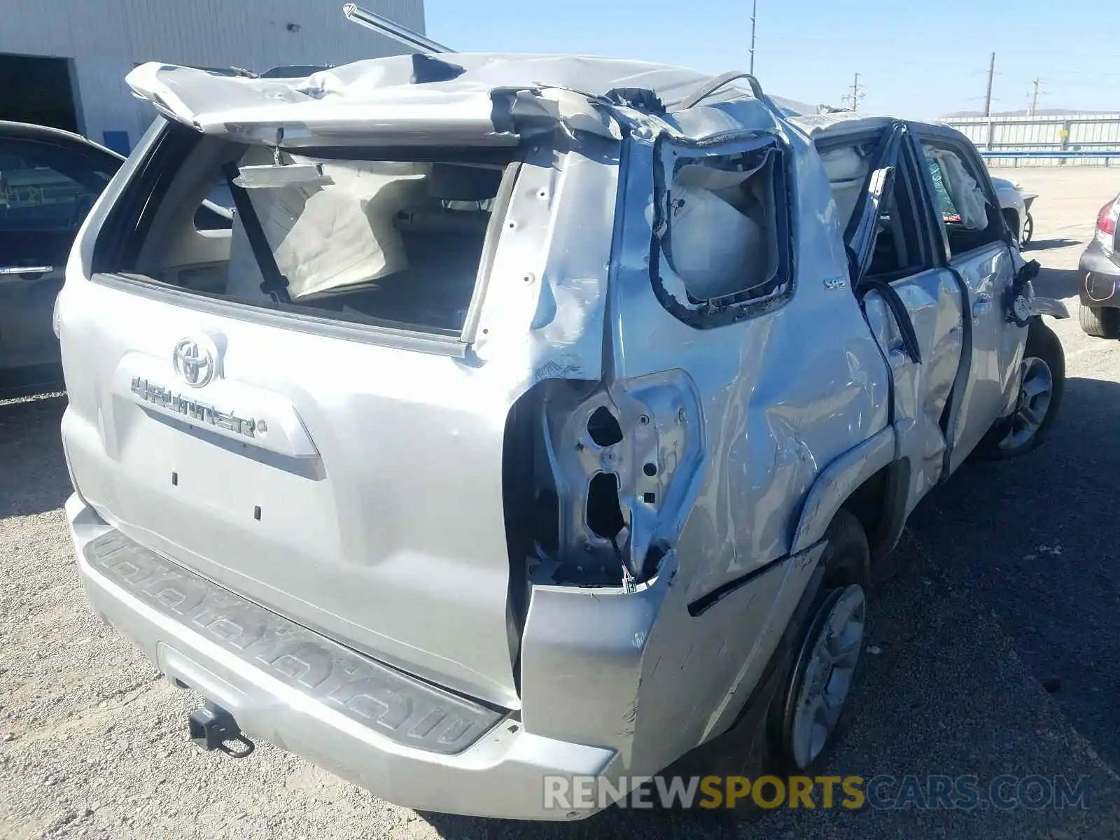 4 Photograph of a damaged car JTEZU5JR2K5193534 TOYOTA 4RUNNER 2019