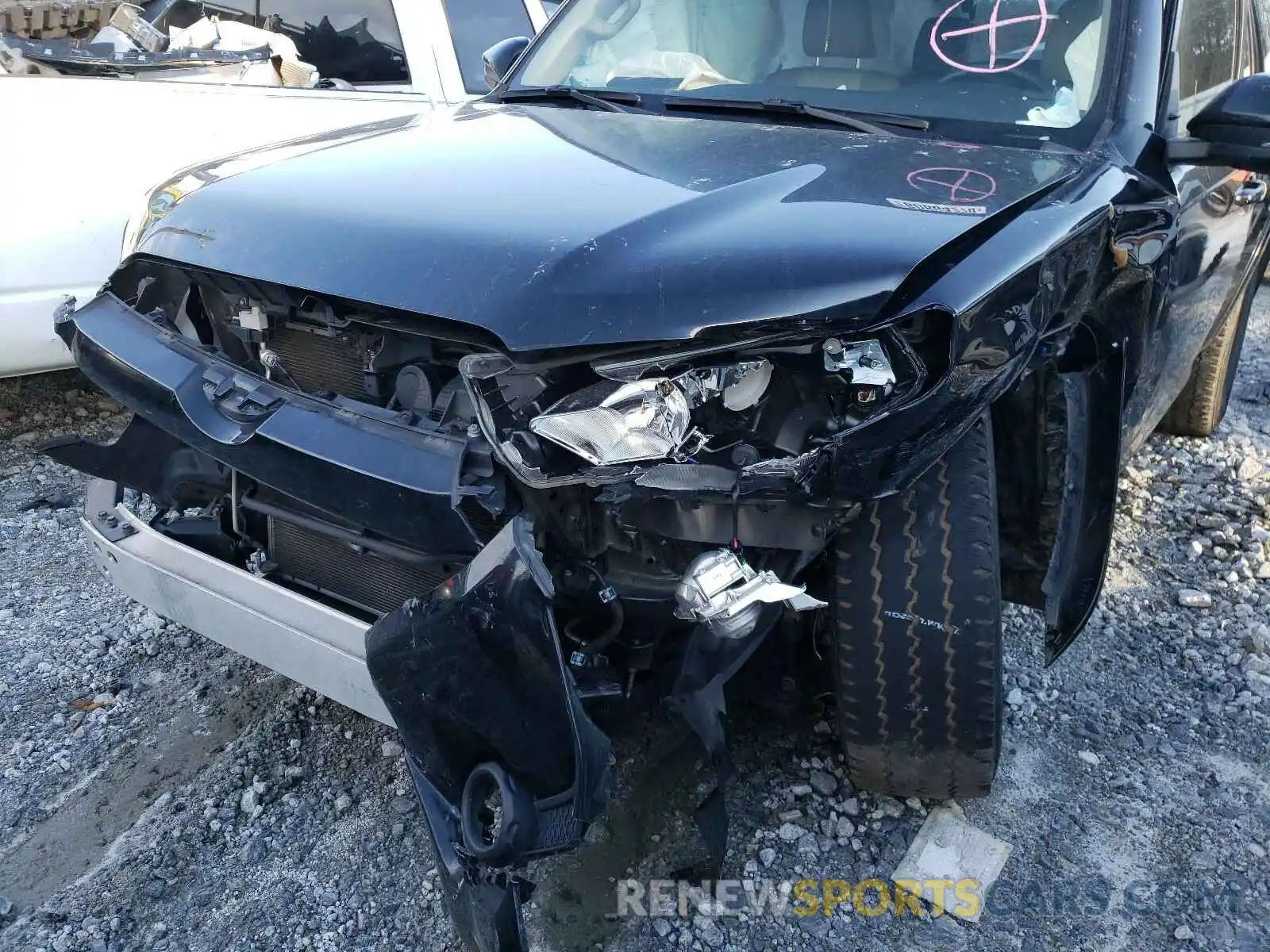 9 Photograph of a damaged car JTEZU5JR2K5194084 TOYOTA 4RUNNER 2019
