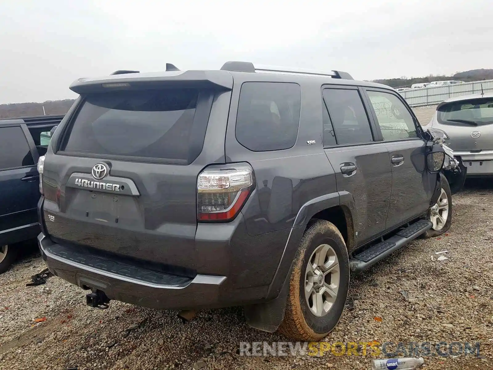 4 Photograph of a damaged car JTEZU5JR2K5194327 TOYOTA 4RUNNER 2019