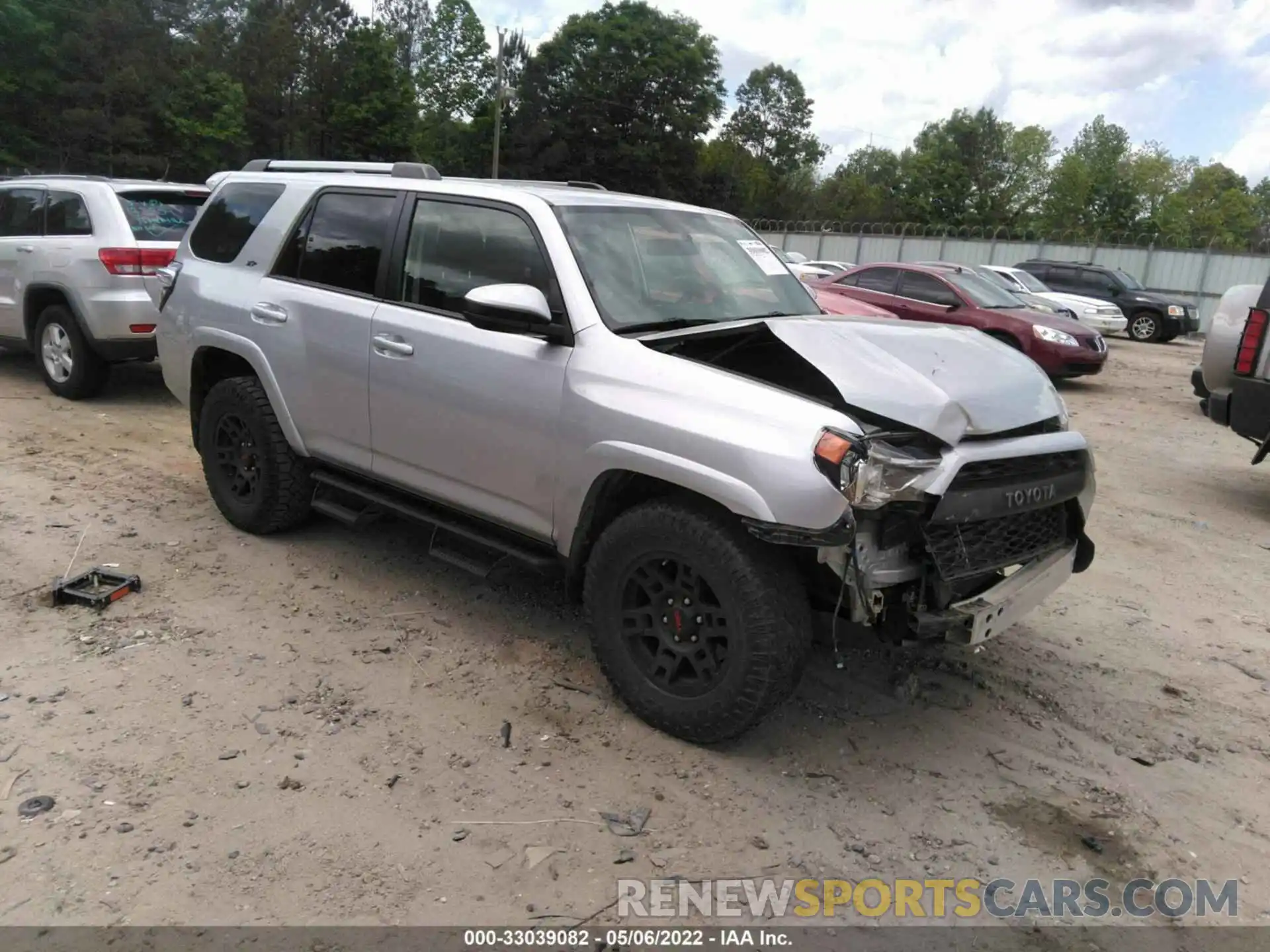 1 Photograph of a damaged car JTEZU5JR2K5198099 TOYOTA 4RUNNER 2019