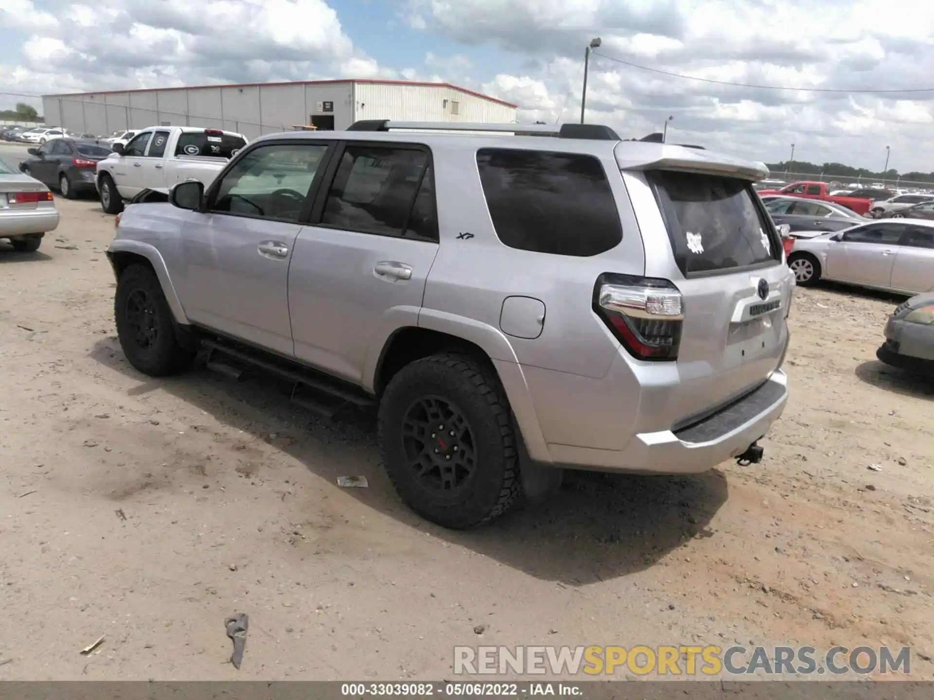 3 Photograph of a damaged car JTEZU5JR2K5198099 TOYOTA 4RUNNER 2019