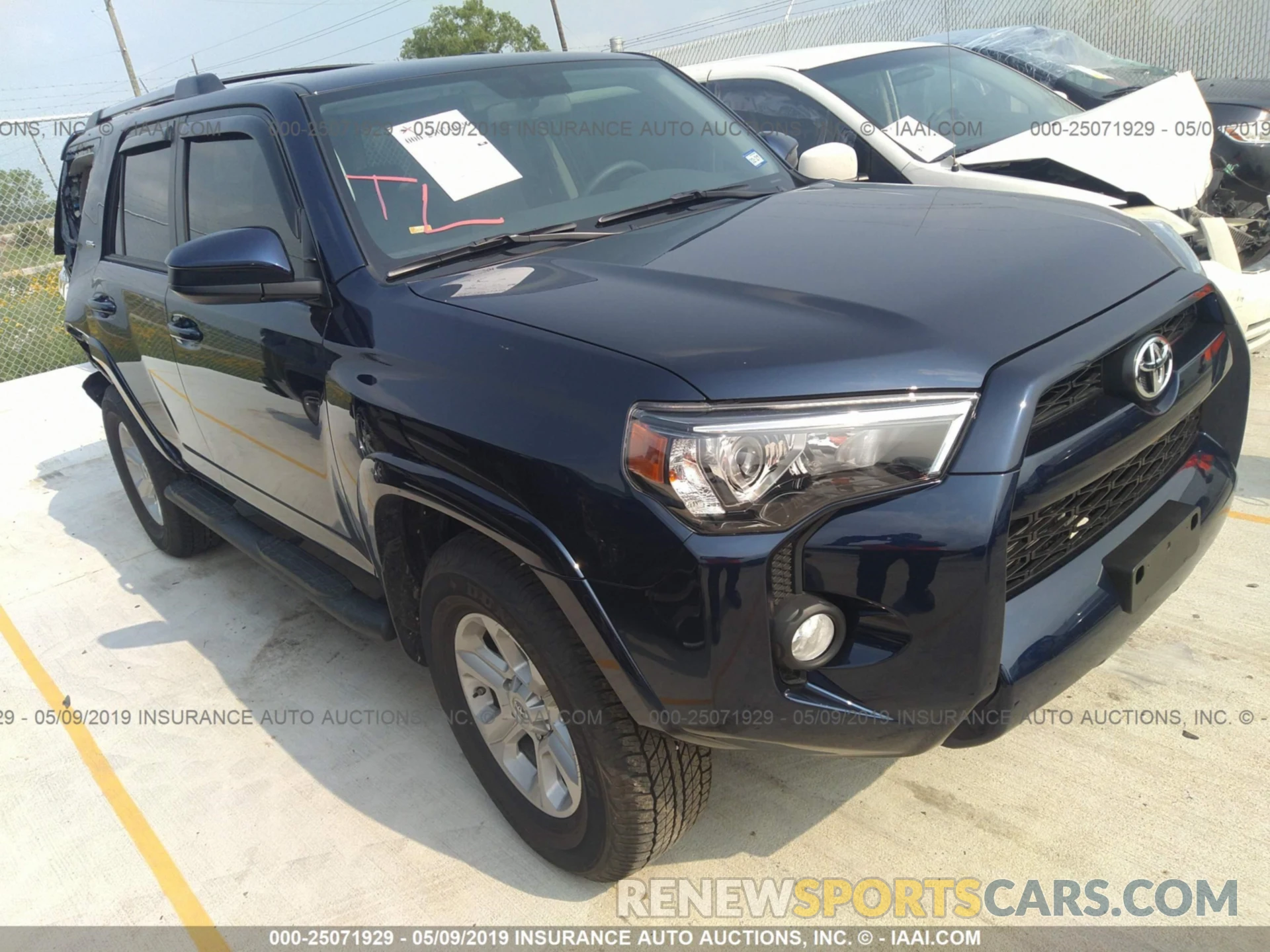 1 Photograph of a damaged car JTEZU5JR2K5202166 TOYOTA 4RUNNER 2019