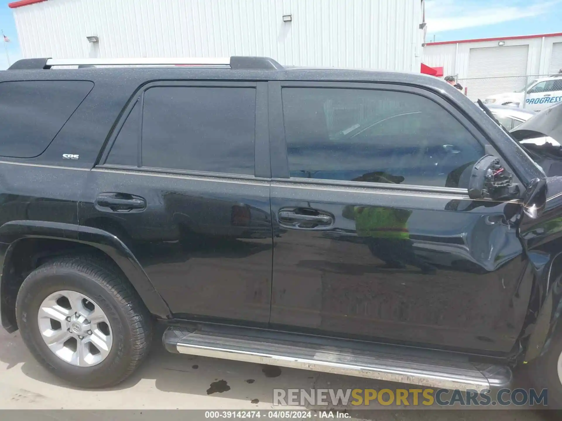 13 Photograph of a damaged car JTEZU5JR2K5203494 TOYOTA 4RUNNER 2019