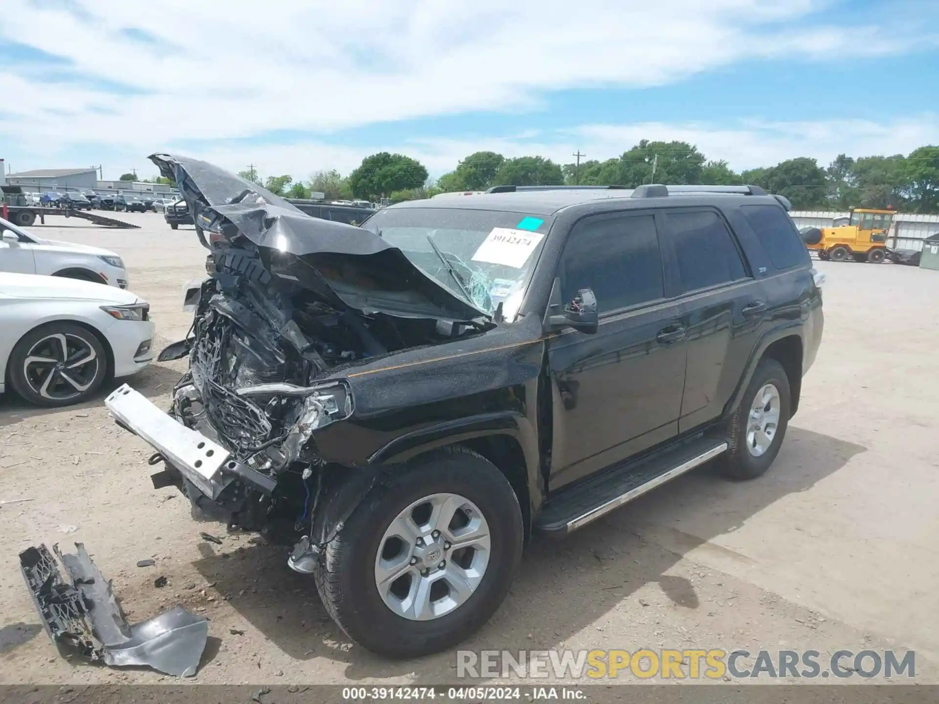 2 Photograph of a damaged car JTEZU5JR2K5203494 TOYOTA 4RUNNER 2019