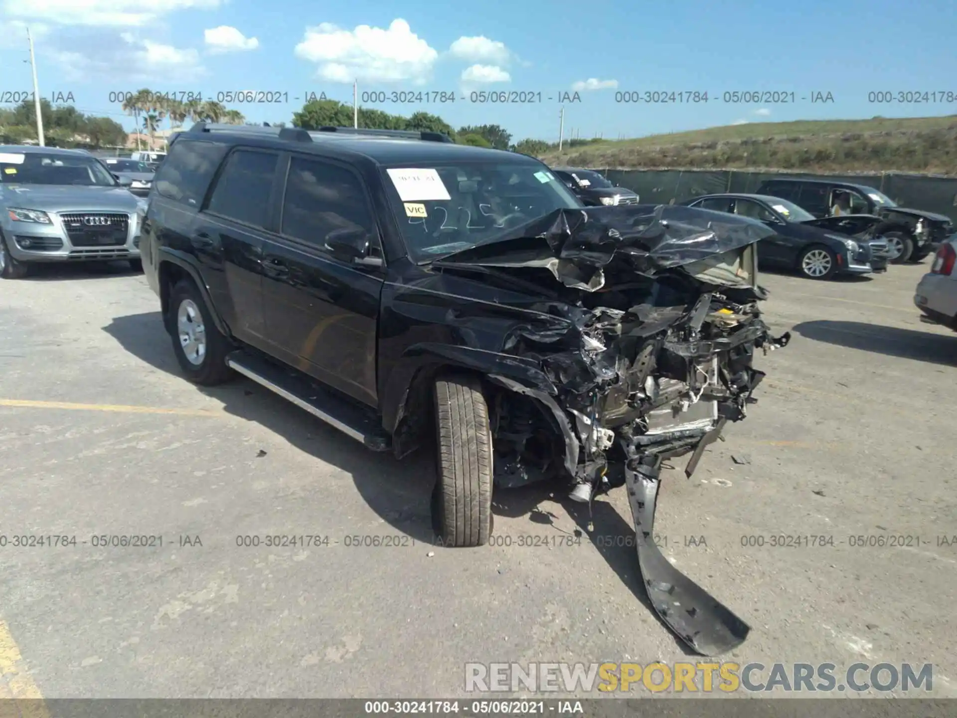 1 Photograph of a damaged car JTEZU5JR2K5204225 TOYOTA 4RUNNER 2019