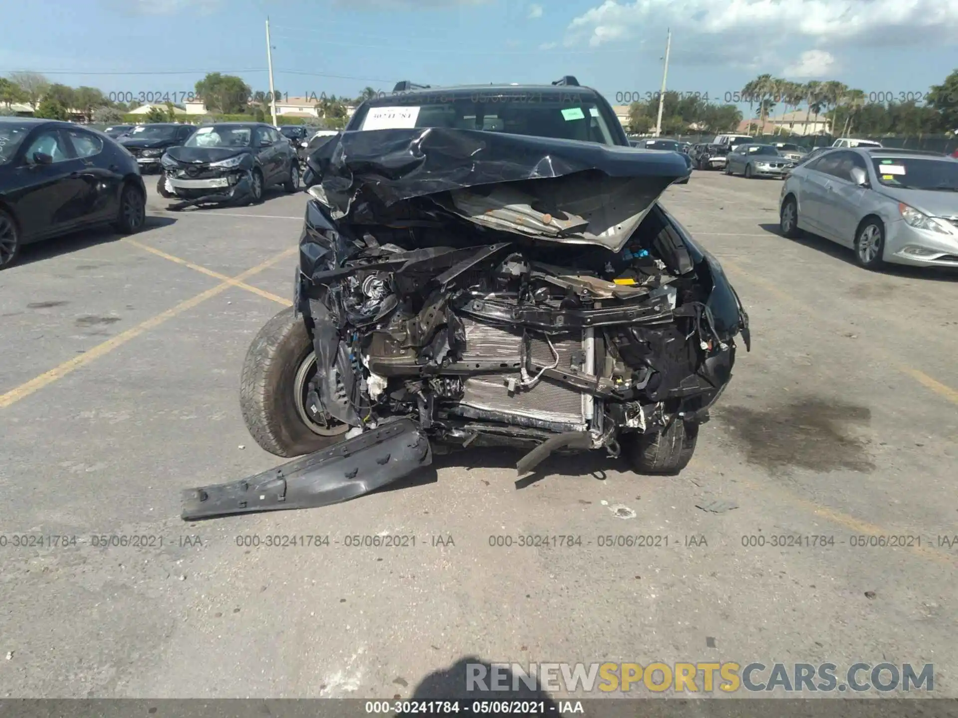 6 Photograph of a damaged car JTEZU5JR2K5204225 TOYOTA 4RUNNER 2019