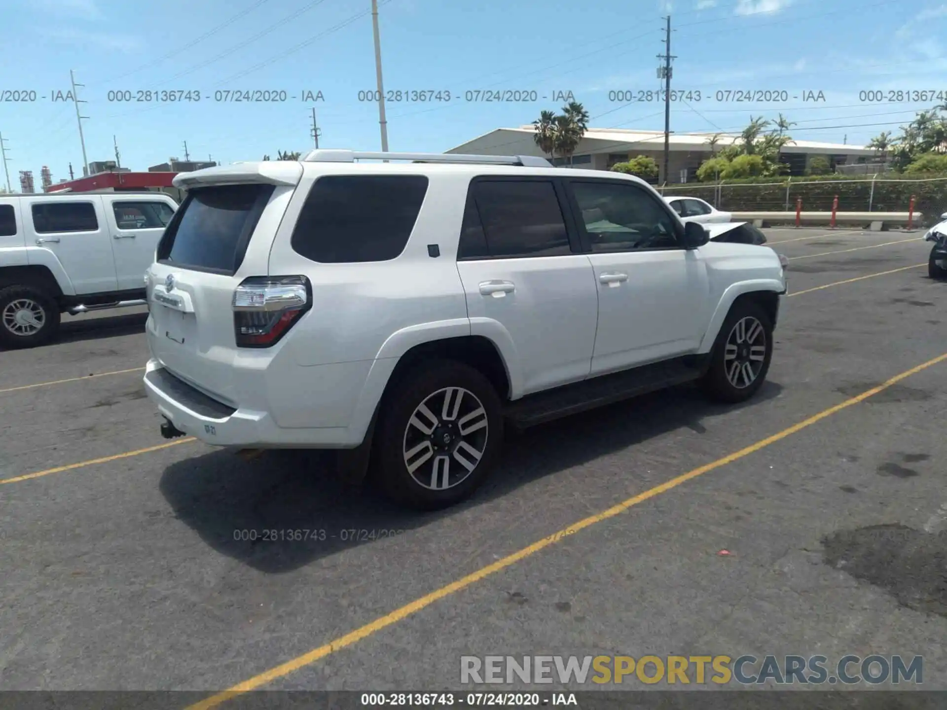 4 Photograph of a damaged car JTEZU5JR2K5205049 TOYOTA 4RUNNER 2019