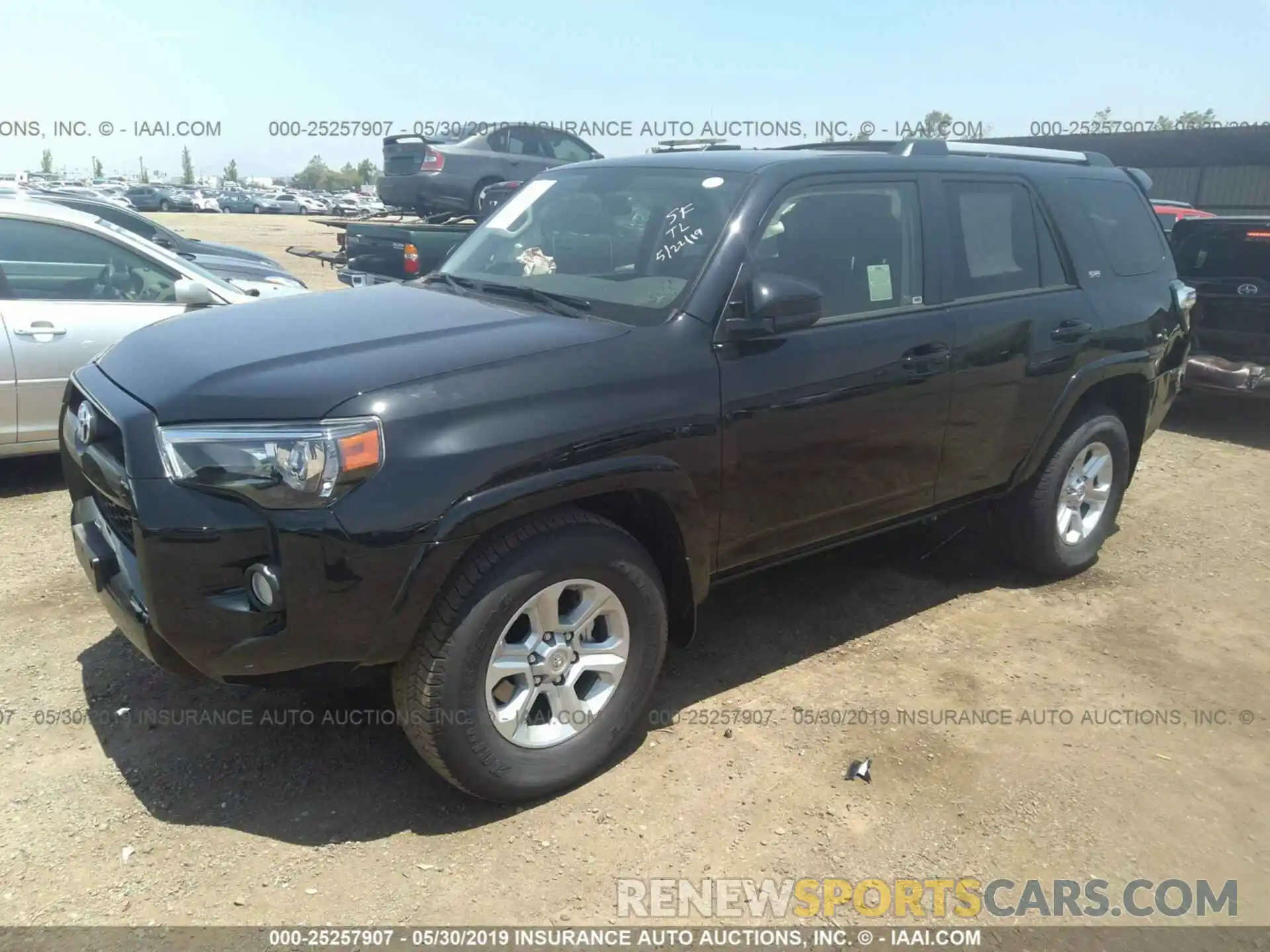 2 Photograph of a damaged car JTEZU5JR2K5206010 TOYOTA 4RUNNER 2019