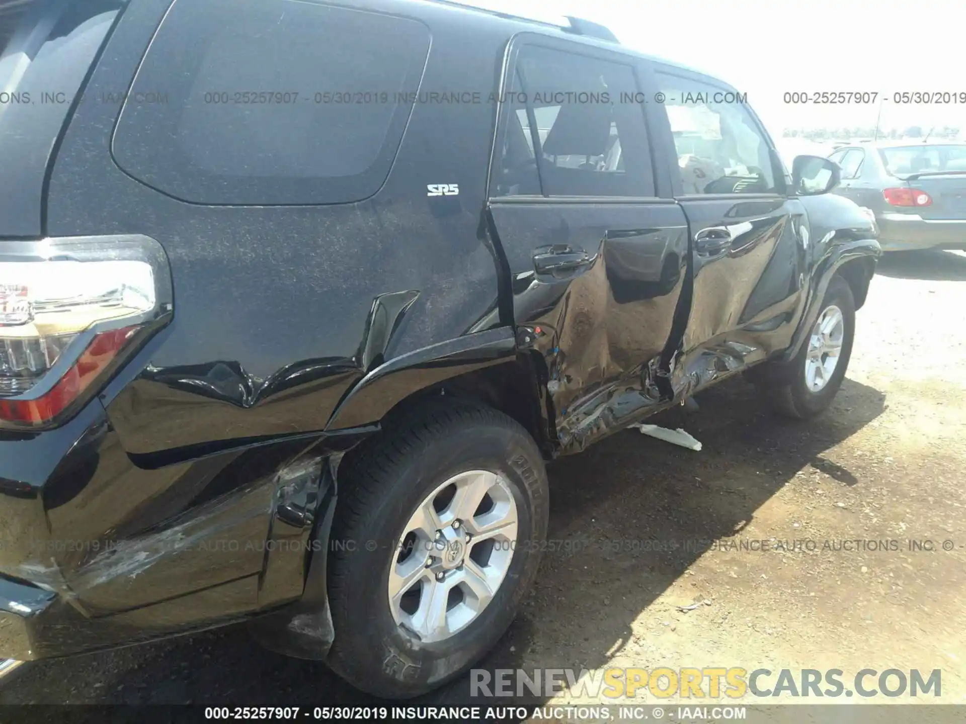 6 Photograph of a damaged car JTEZU5JR2K5206010 TOYOTA 4RUNNER 2019