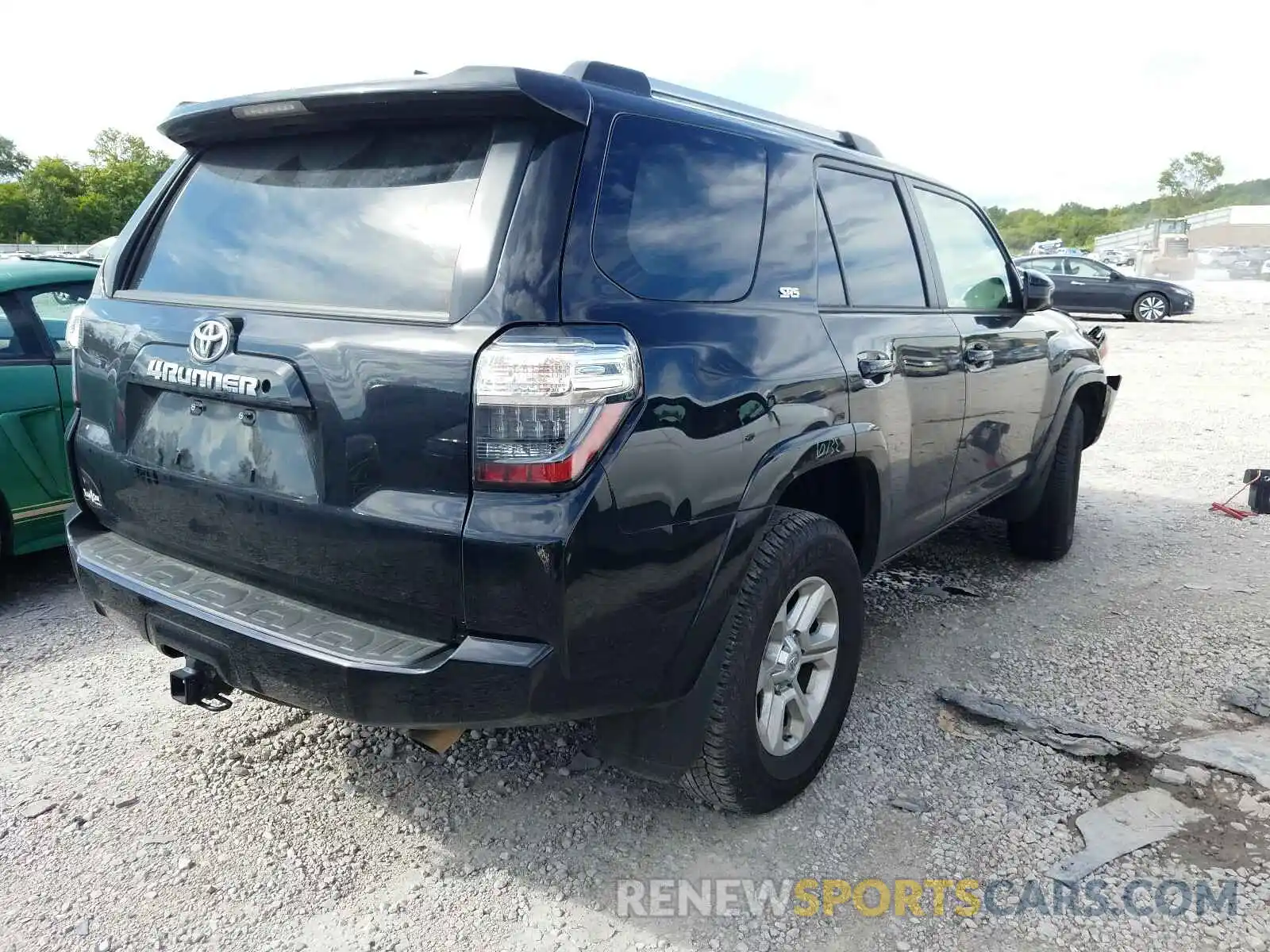 4 Photograph of a damaged car JTEZU5JR2K5207271 TOYOTA 4RUNNER 2019