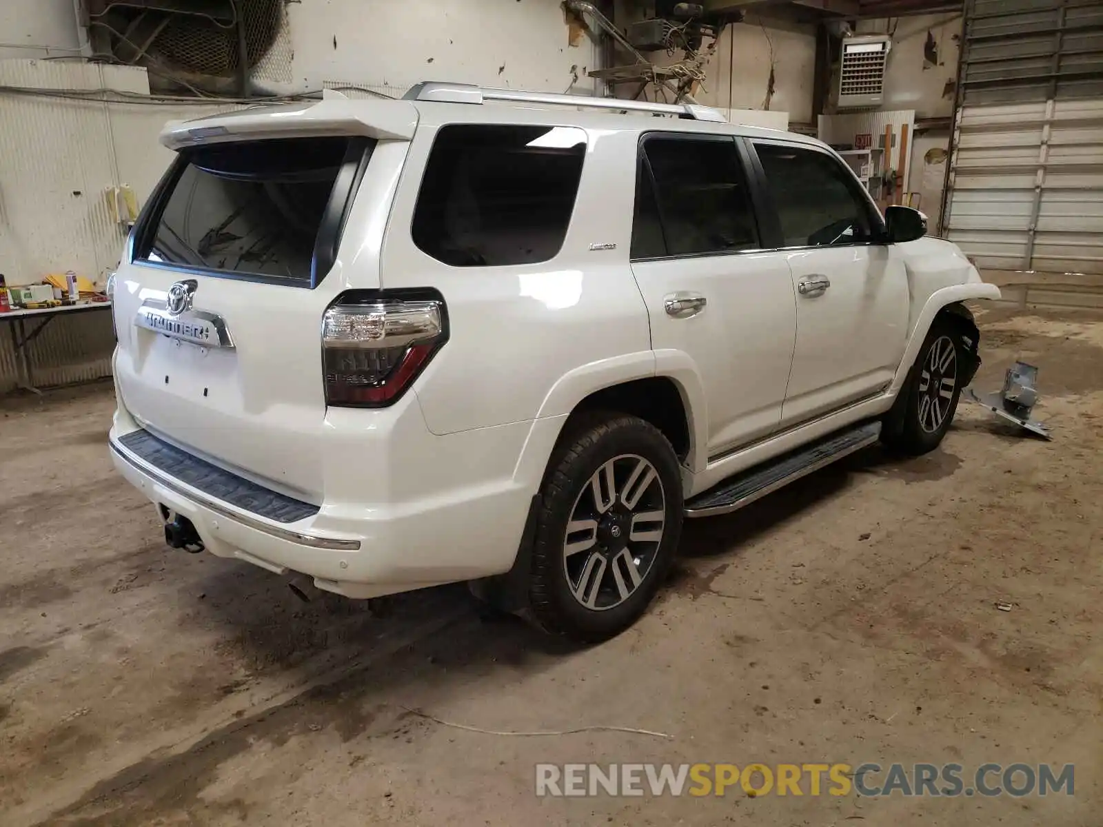 4 Photograph of a damaged car JTEZU5JR2K5207609 TOYOTA 4RUNNER 2019