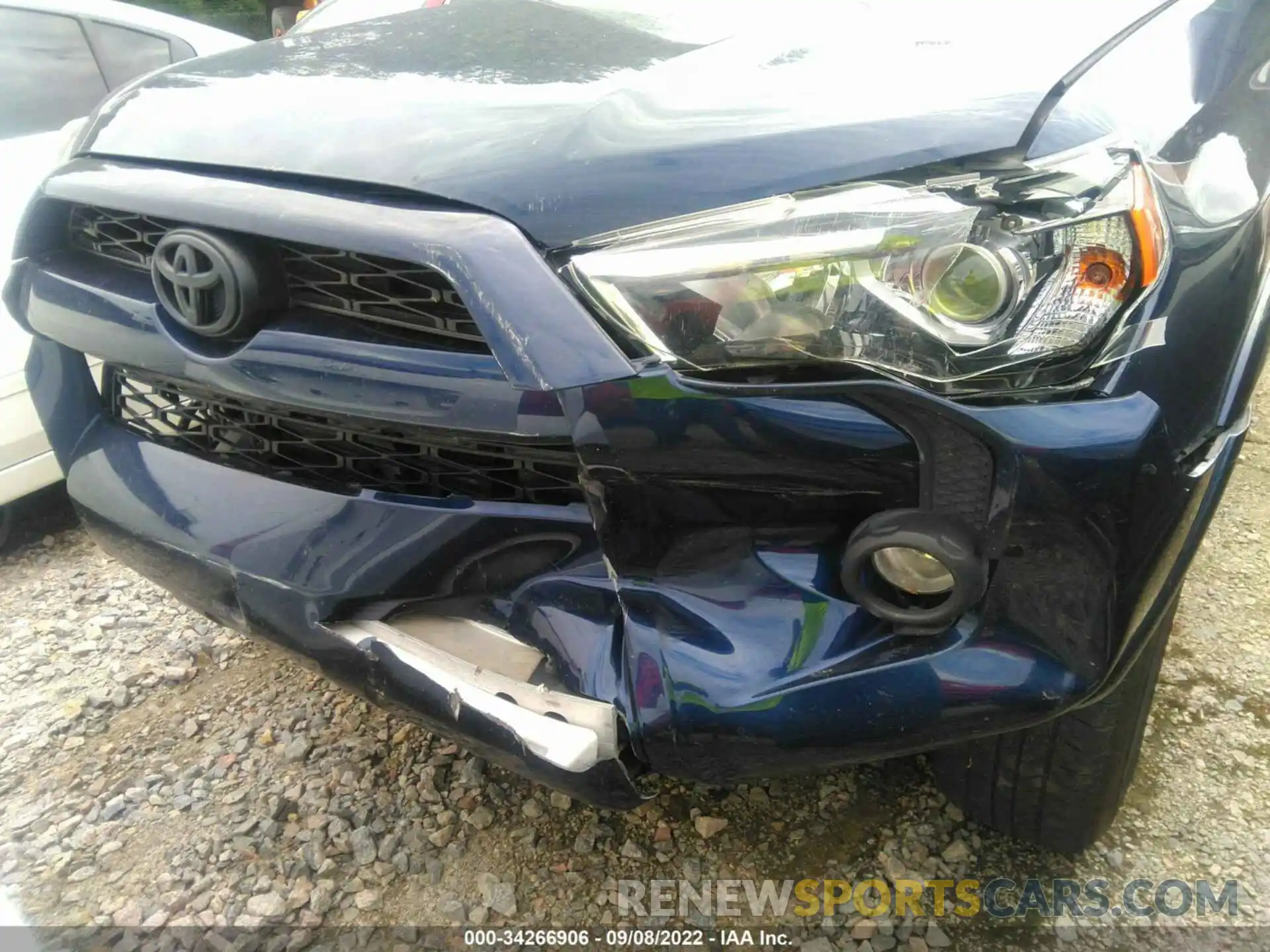 6 Photograph of a damaged car JTEZU5JR2K5209540 TOYOTA 4RUNNER 2019