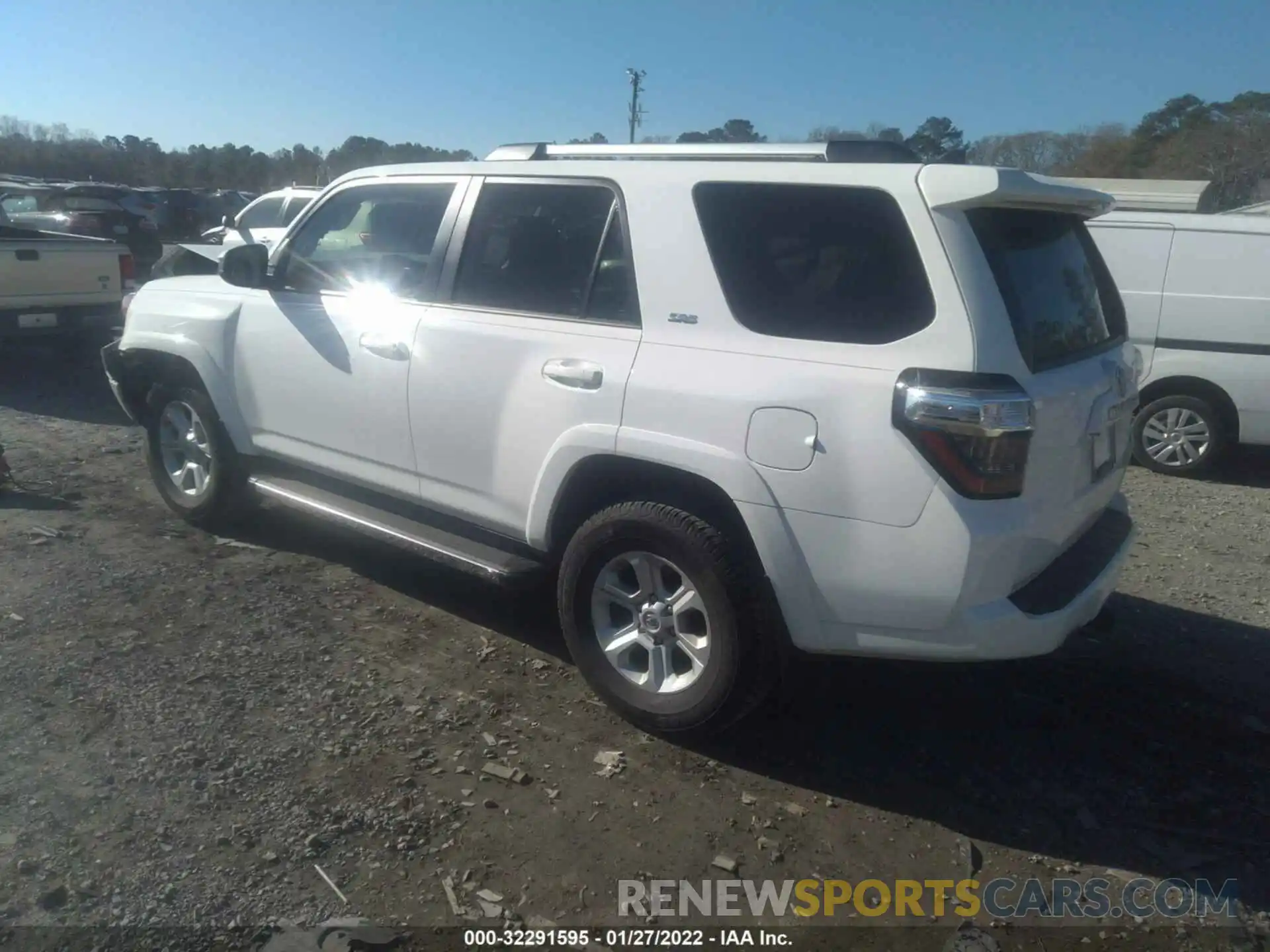 3 Photograph of a damaged car JTEZU5JR2K5210932 TOYOTA 4RUNNER 2019