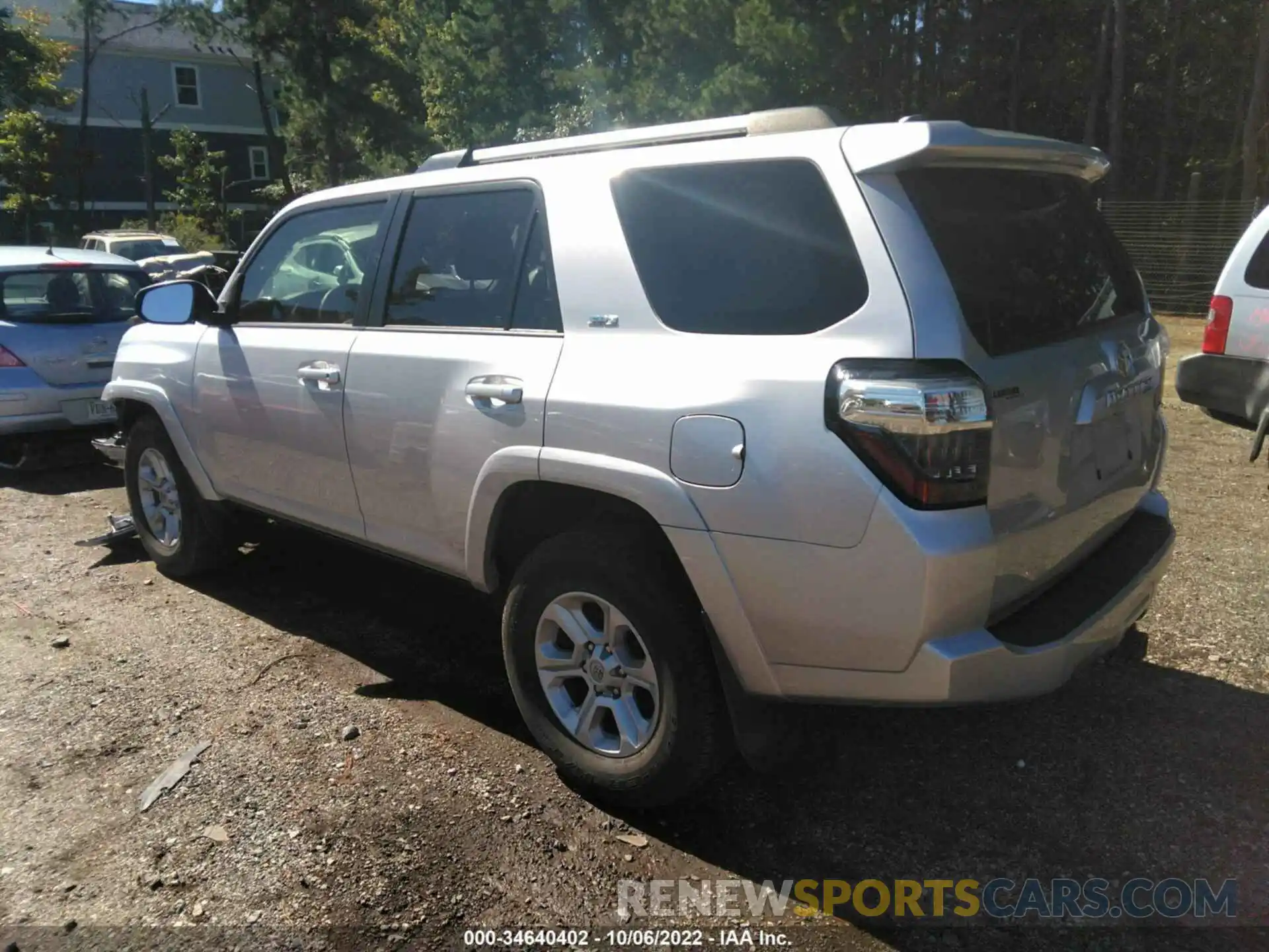 3 Photograph of a damaged car JTEZU5JR2K5211692 TOYOTA 4RUNNER 2019